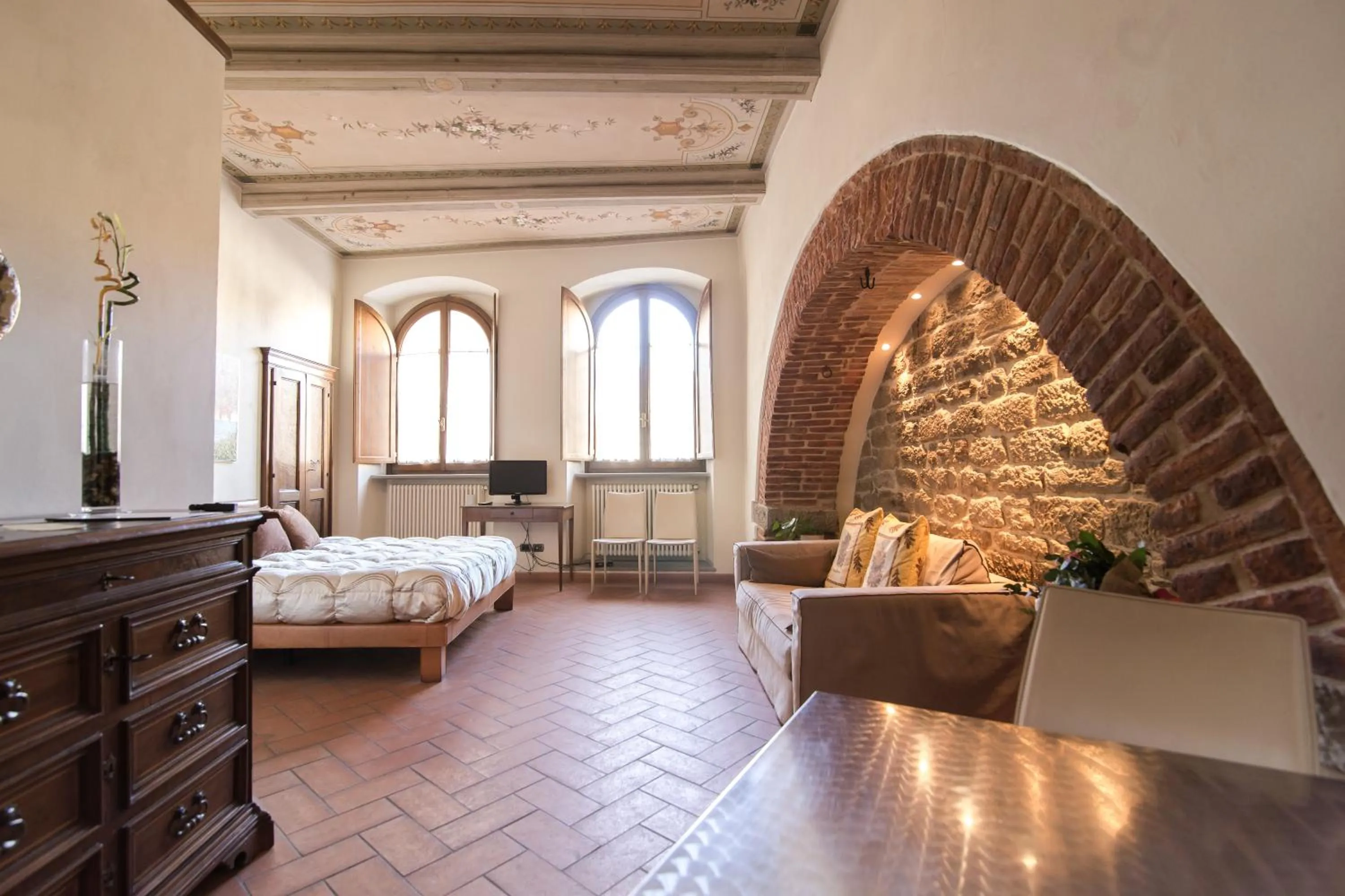 Bedroom, Bed in La Corte Del Re Suite & Rooms Arezzo
