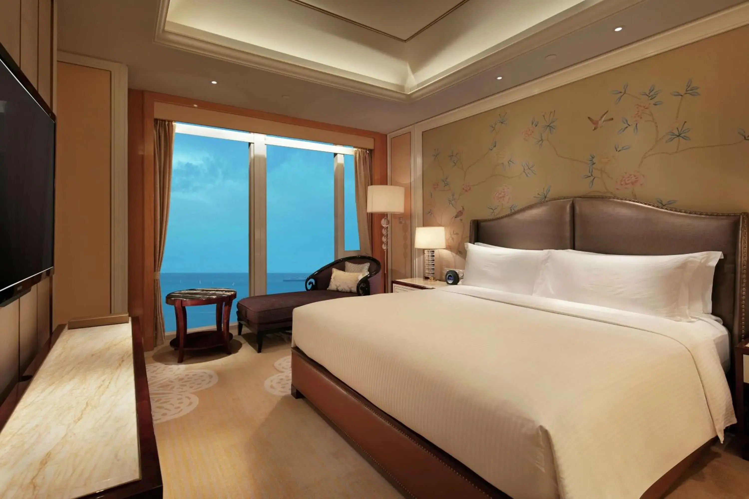 Deluxe Harbor Suite - Lounge Access in Conrad Dalian Deluxe Harbor Suite - Lounge Access in Conrad Dalian