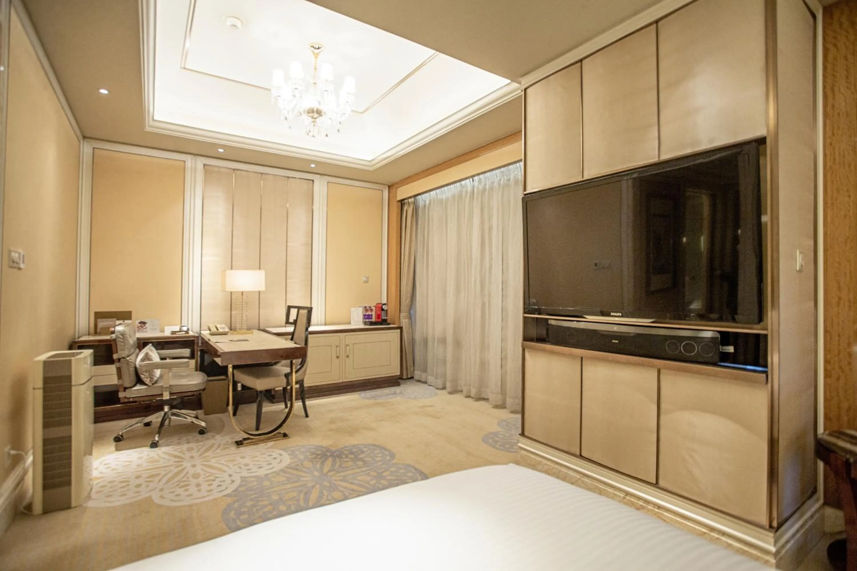 Seating area in Conrad Dalian