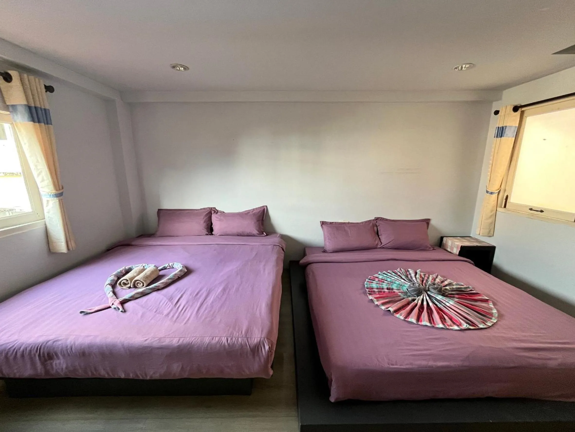 Bed in Dozy Lamoon House