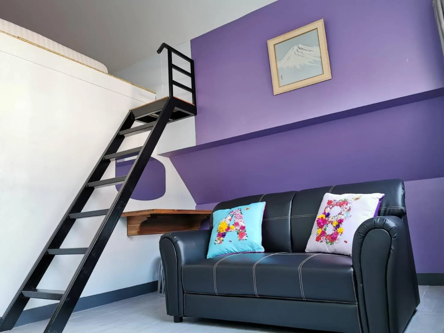 Other in Dozy Lamoon House