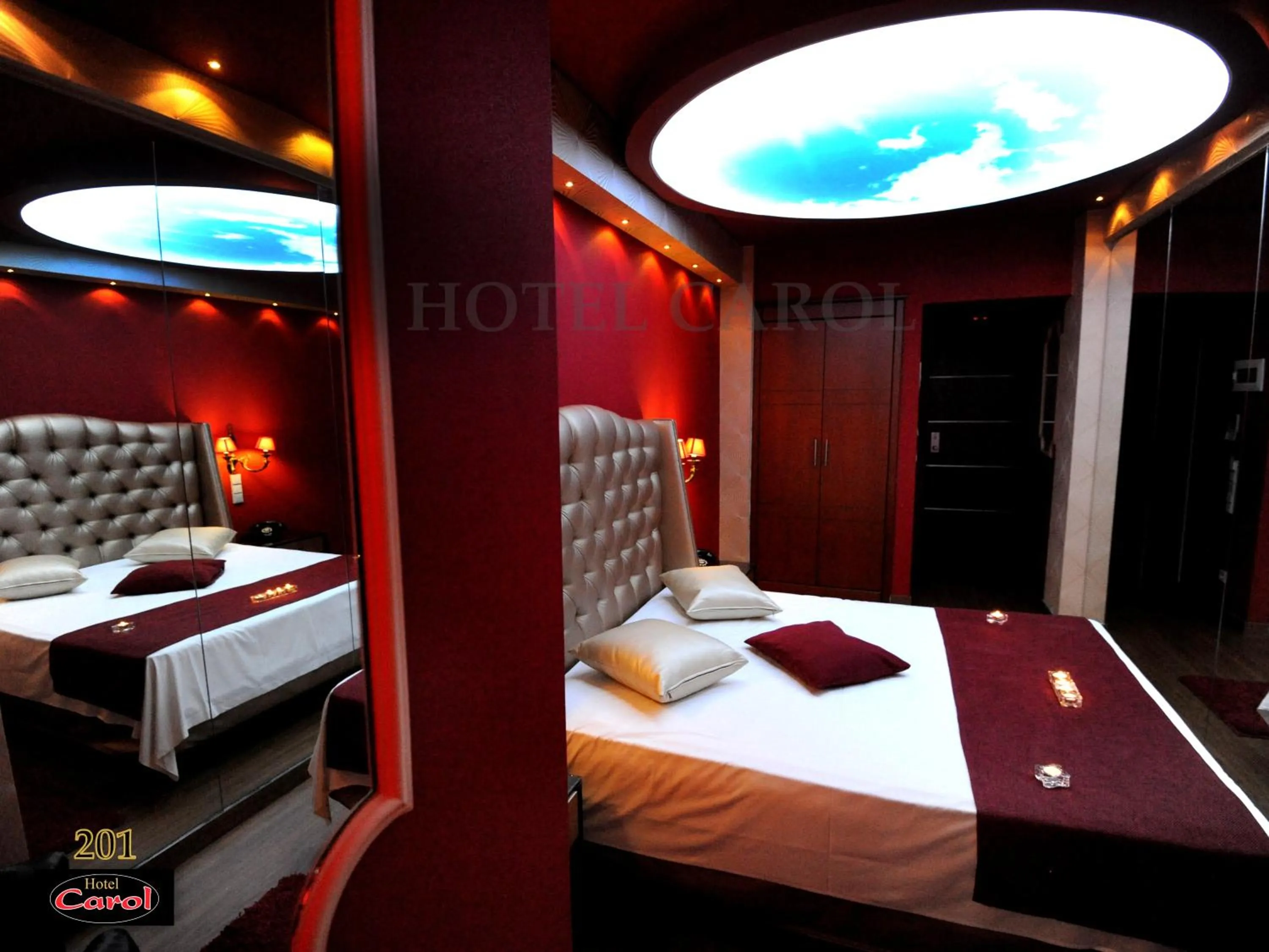 Shower, Bed in Carol Hotel