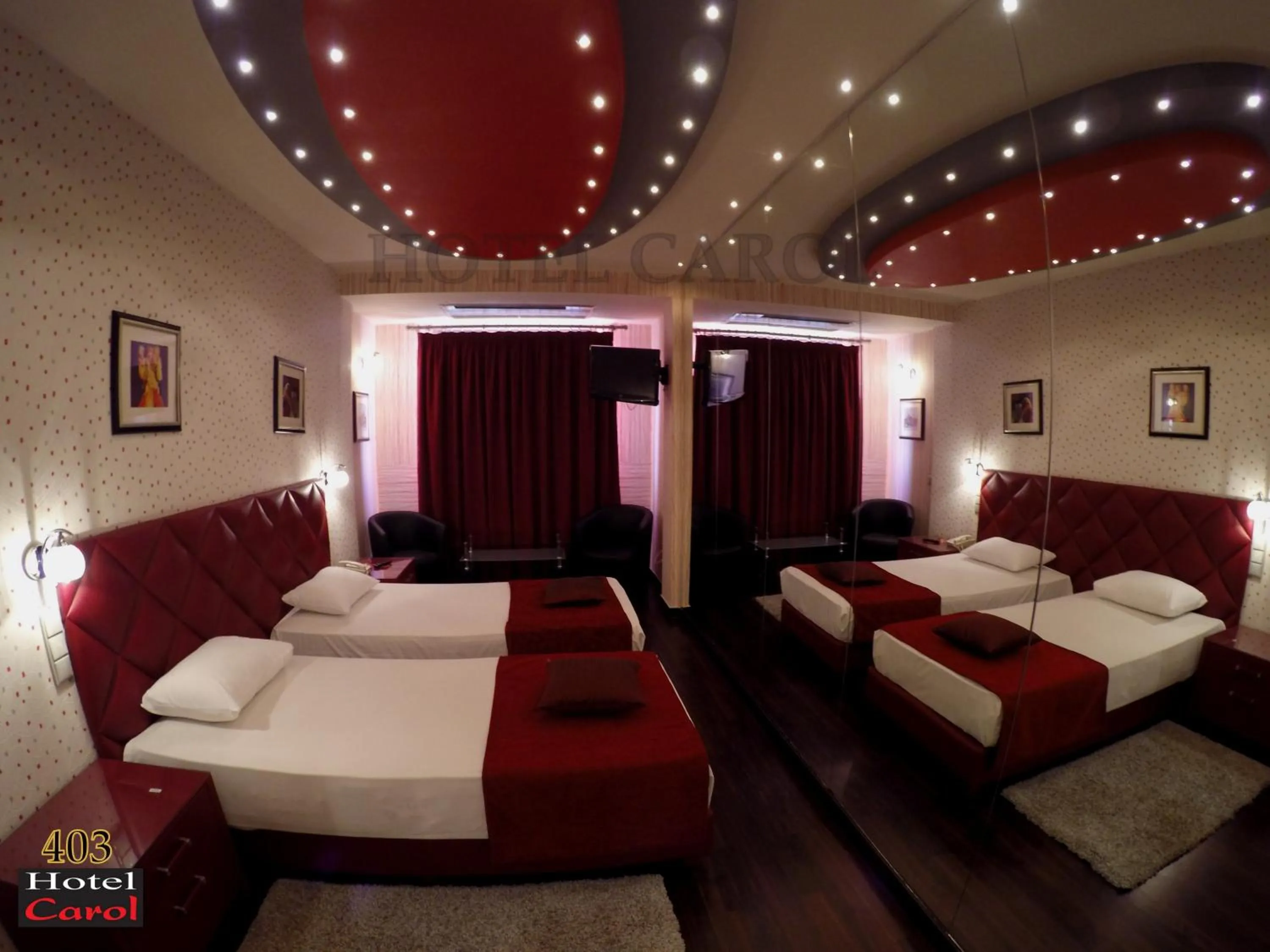 Bathroom, Bed in Carol Hotel