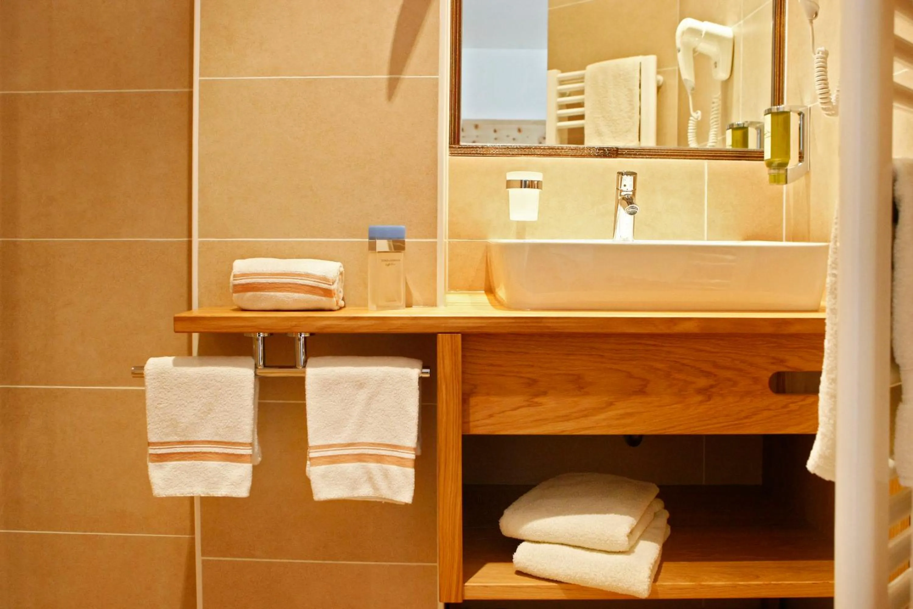 Bathroom in Hotel Edda