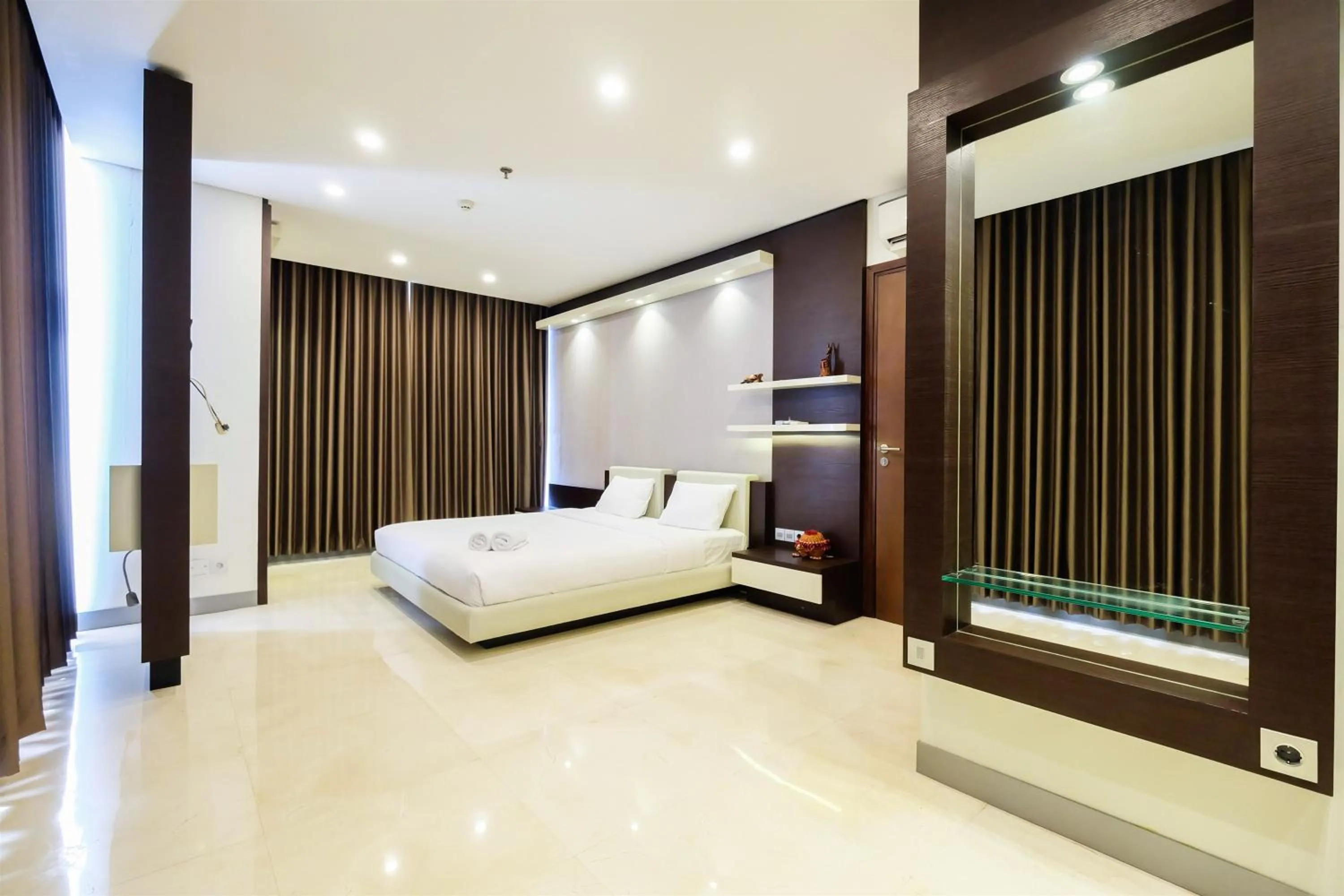 Bedroom, Bed in Modern Elegant Design 2BR L'Avenue Apartment By Travelio