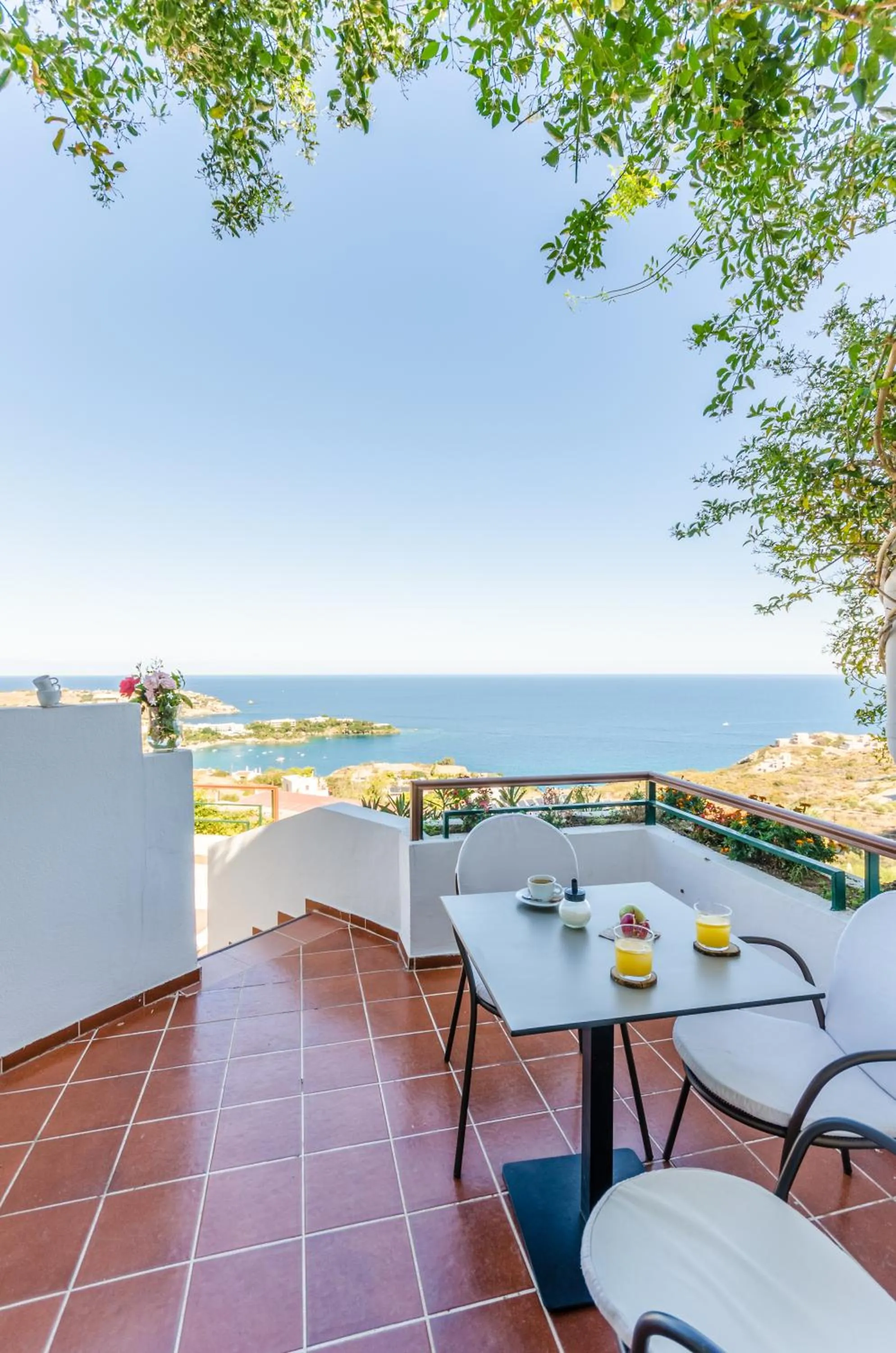 Patio in Pela Mare Hotel
