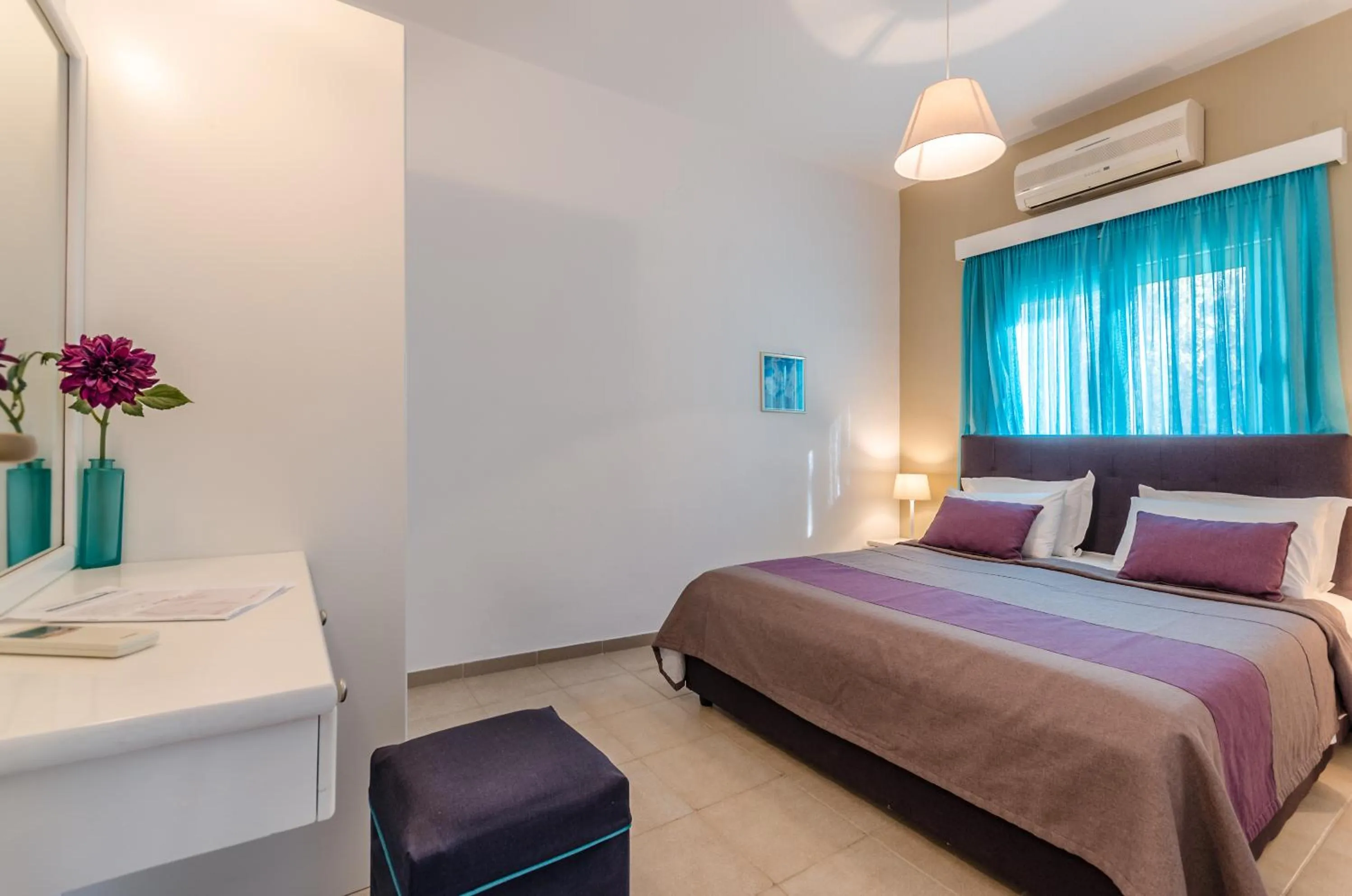 Bed in Pela Mare Hotel