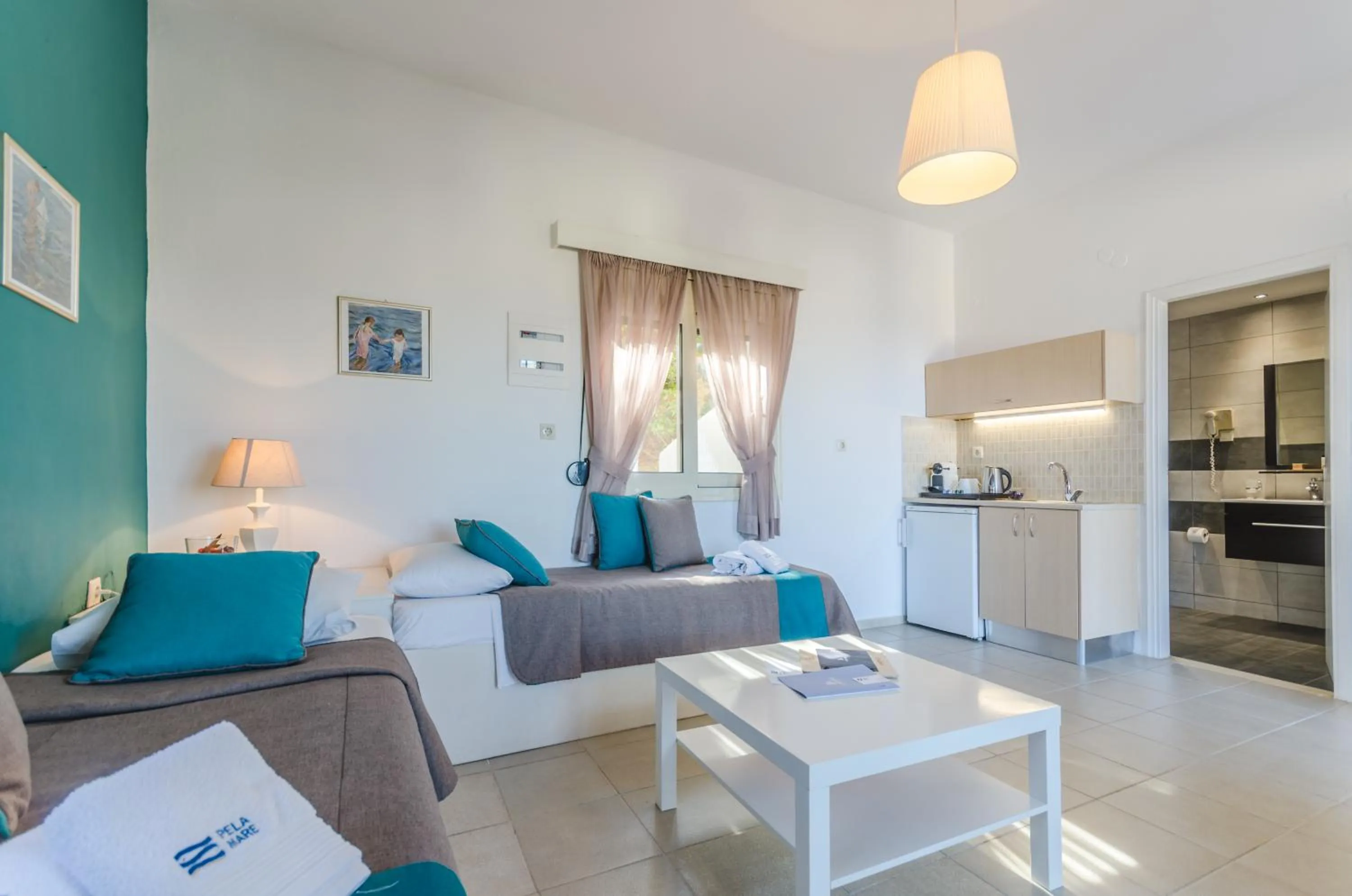 Bathroom in Pela Mare Hotel