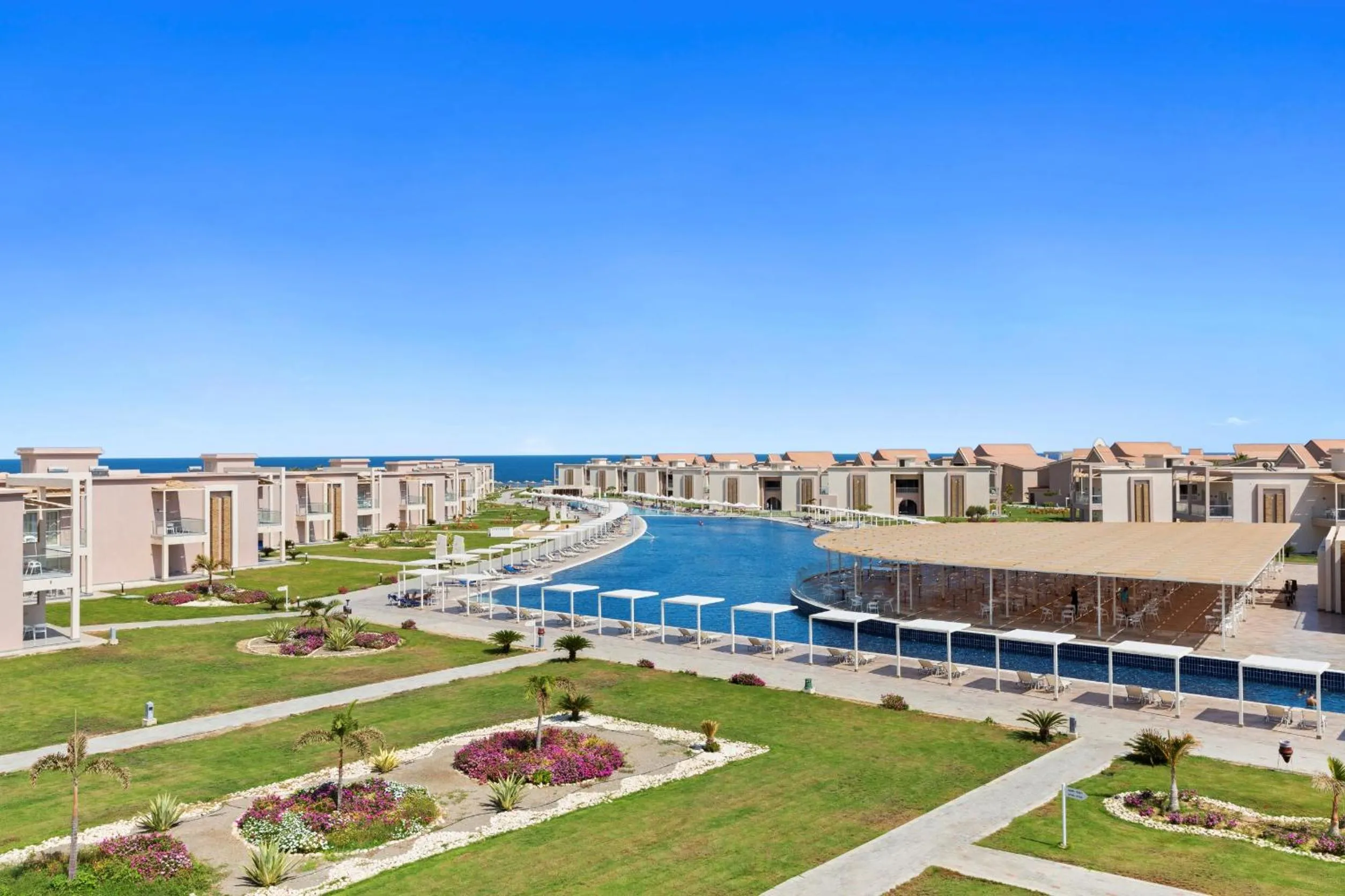 Property building, Pool View in Pickalbatros Sea World Resort - Marsa Alam