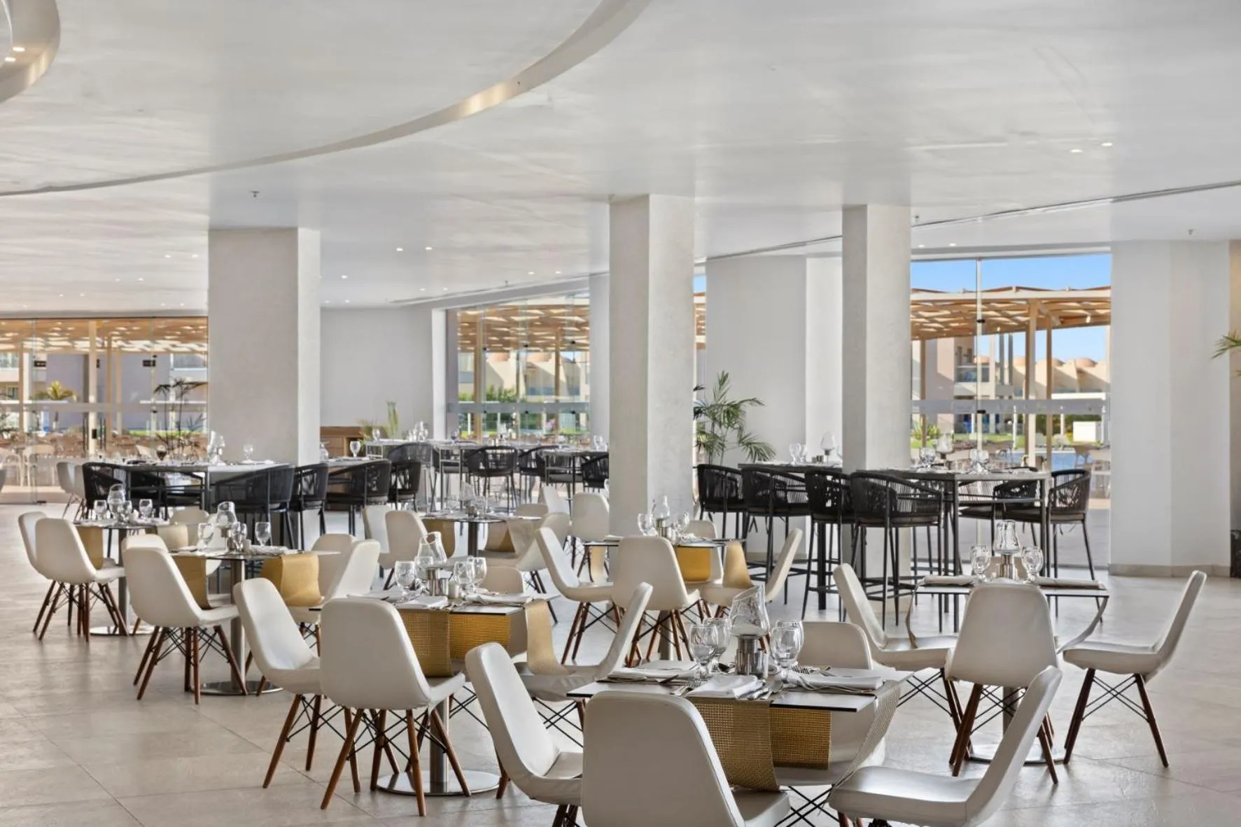 Restaurant/Places to Eat in Pickalbatros Sea World Resort - Marsa Alam