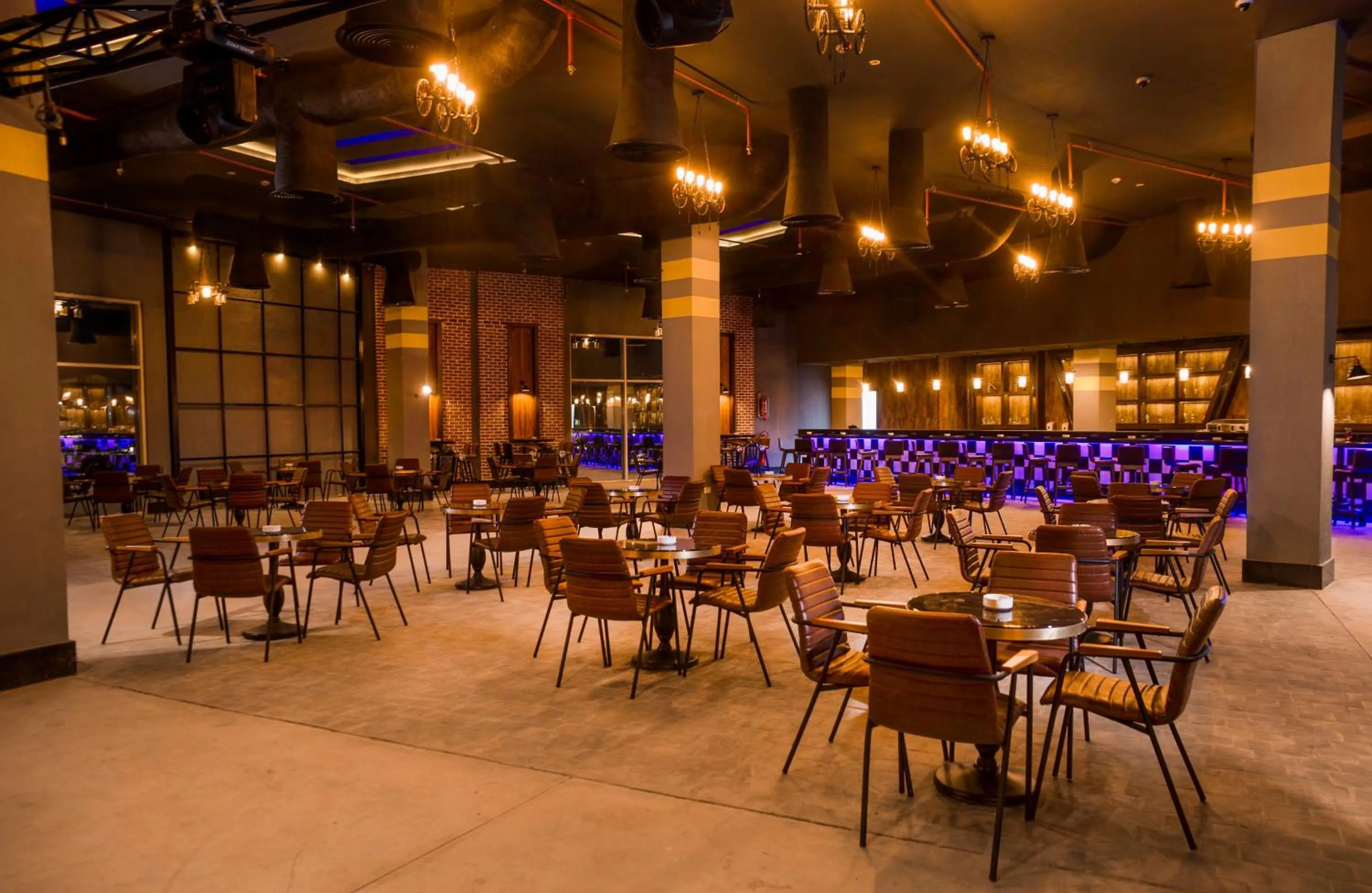 Evening entertainment, Restaurant/Places to Eat in Pickalbatros Sea World Resort - Marsa Alam