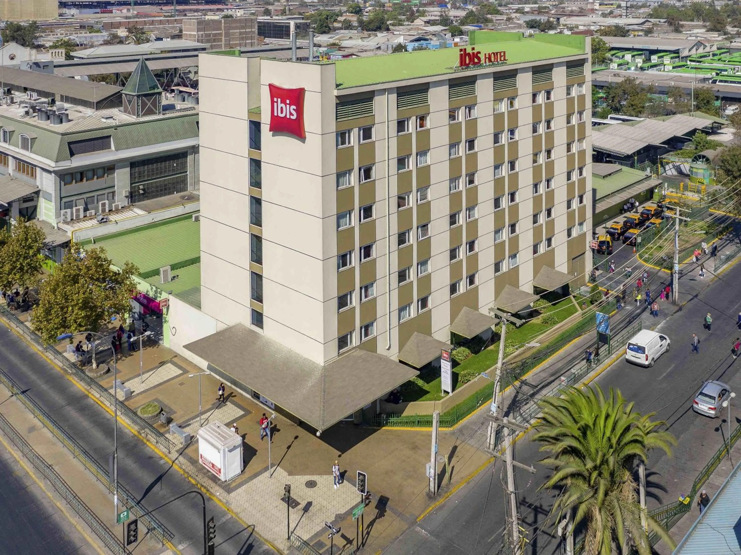Property building in ibis Santiago Estacion Central