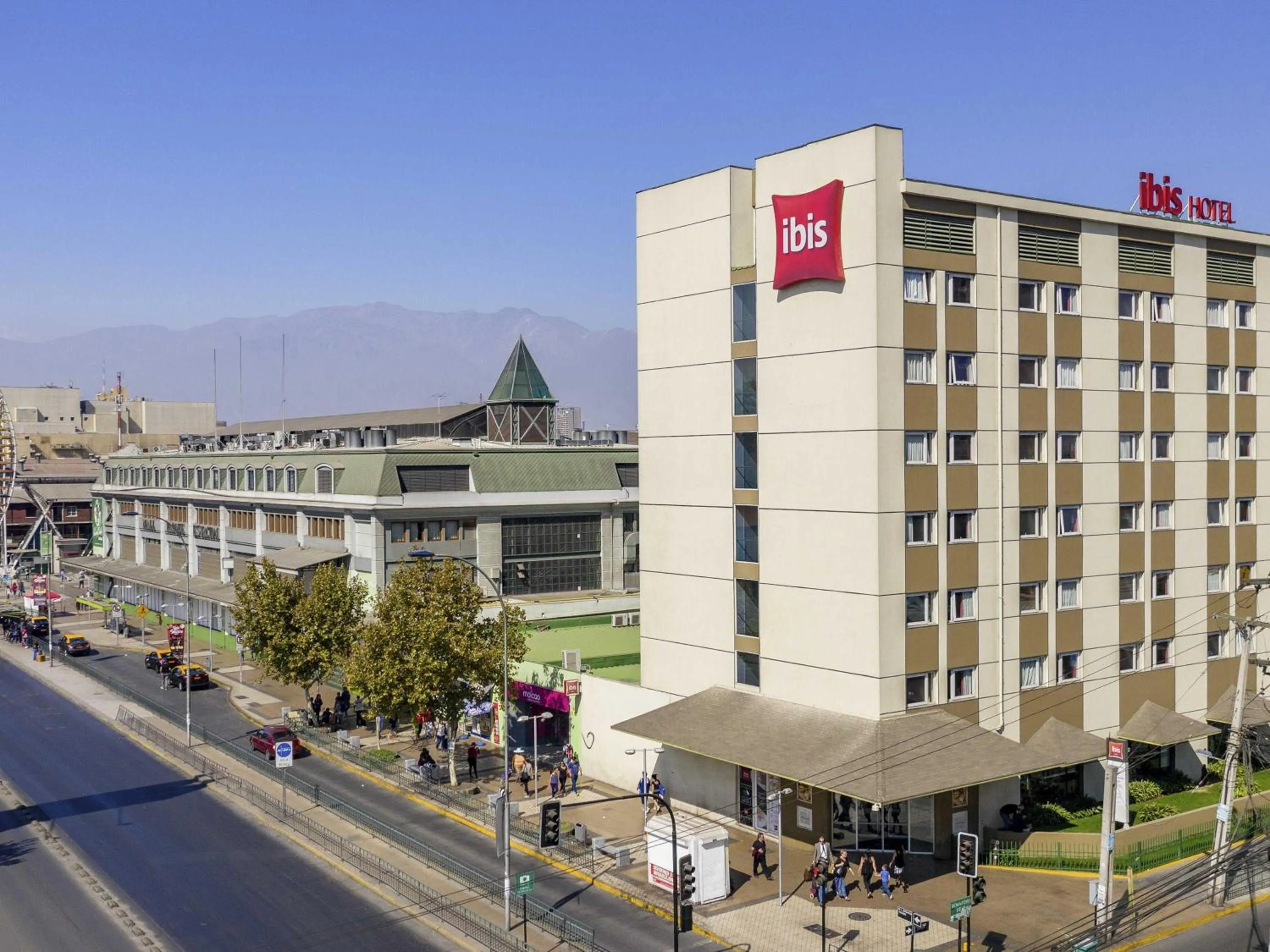 Property building in ibis Santiago Estacion Central