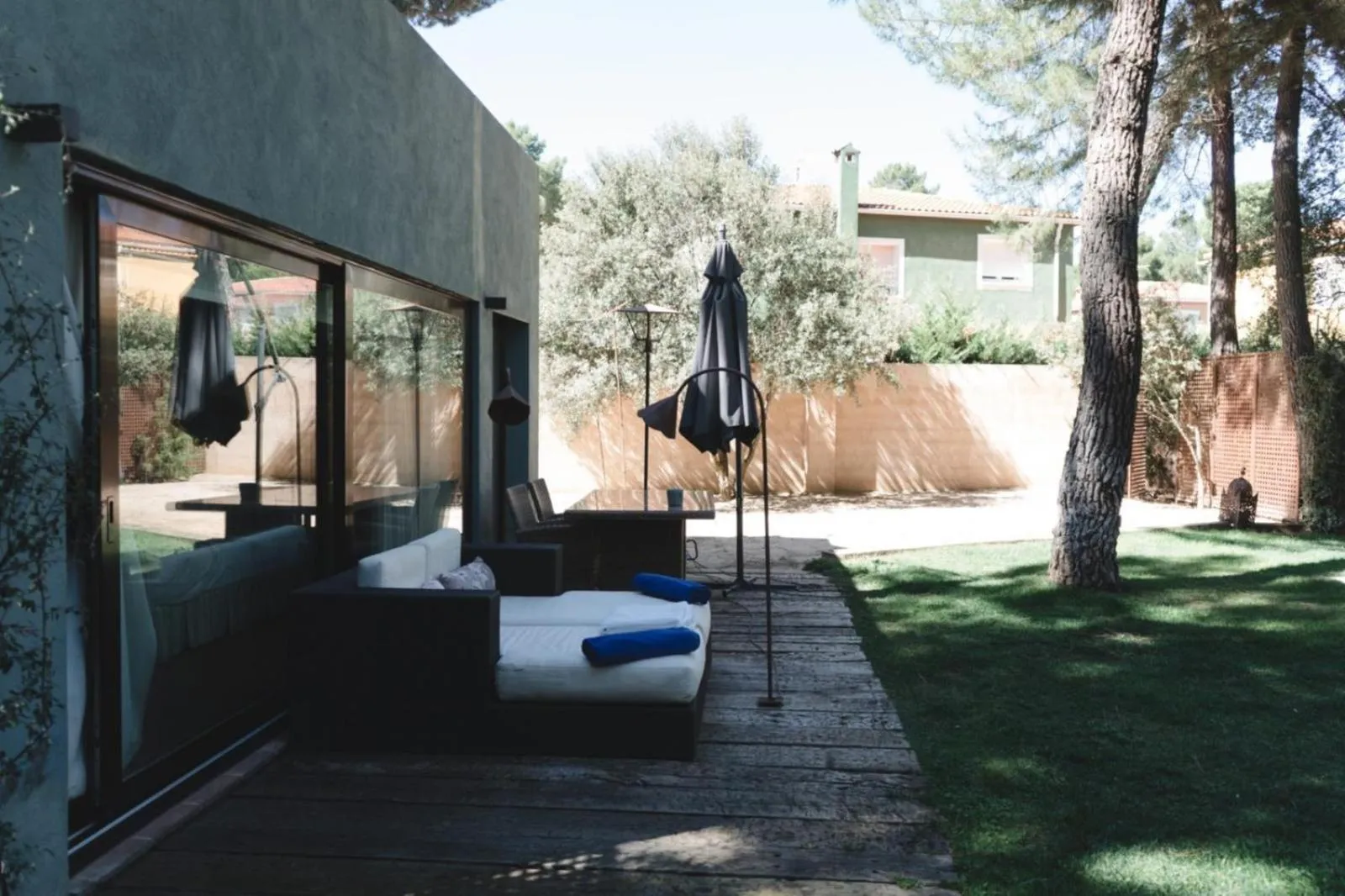 Property building in Hotel Boutique Pinar by Bossh! Hotels