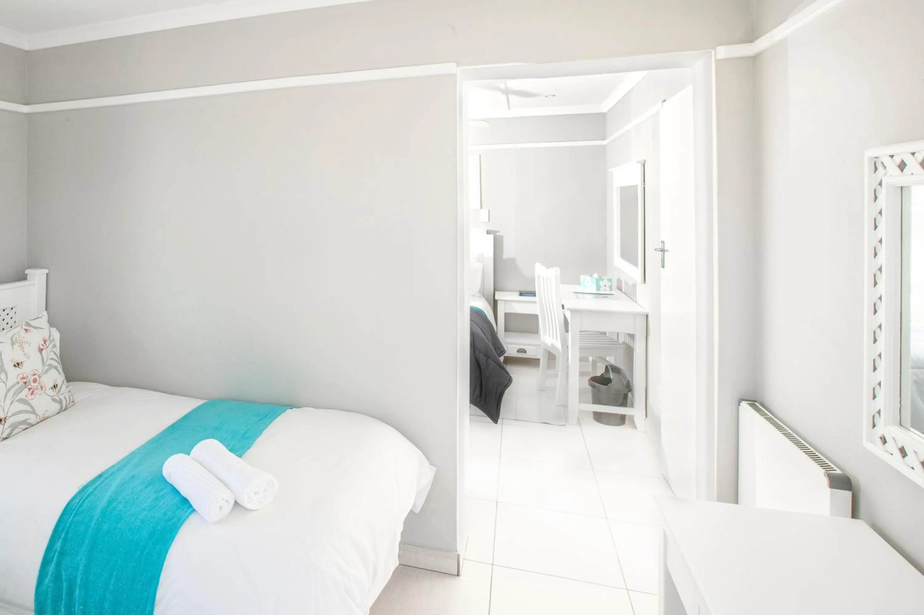 Bedroom, Bed in Mount Currie Inn