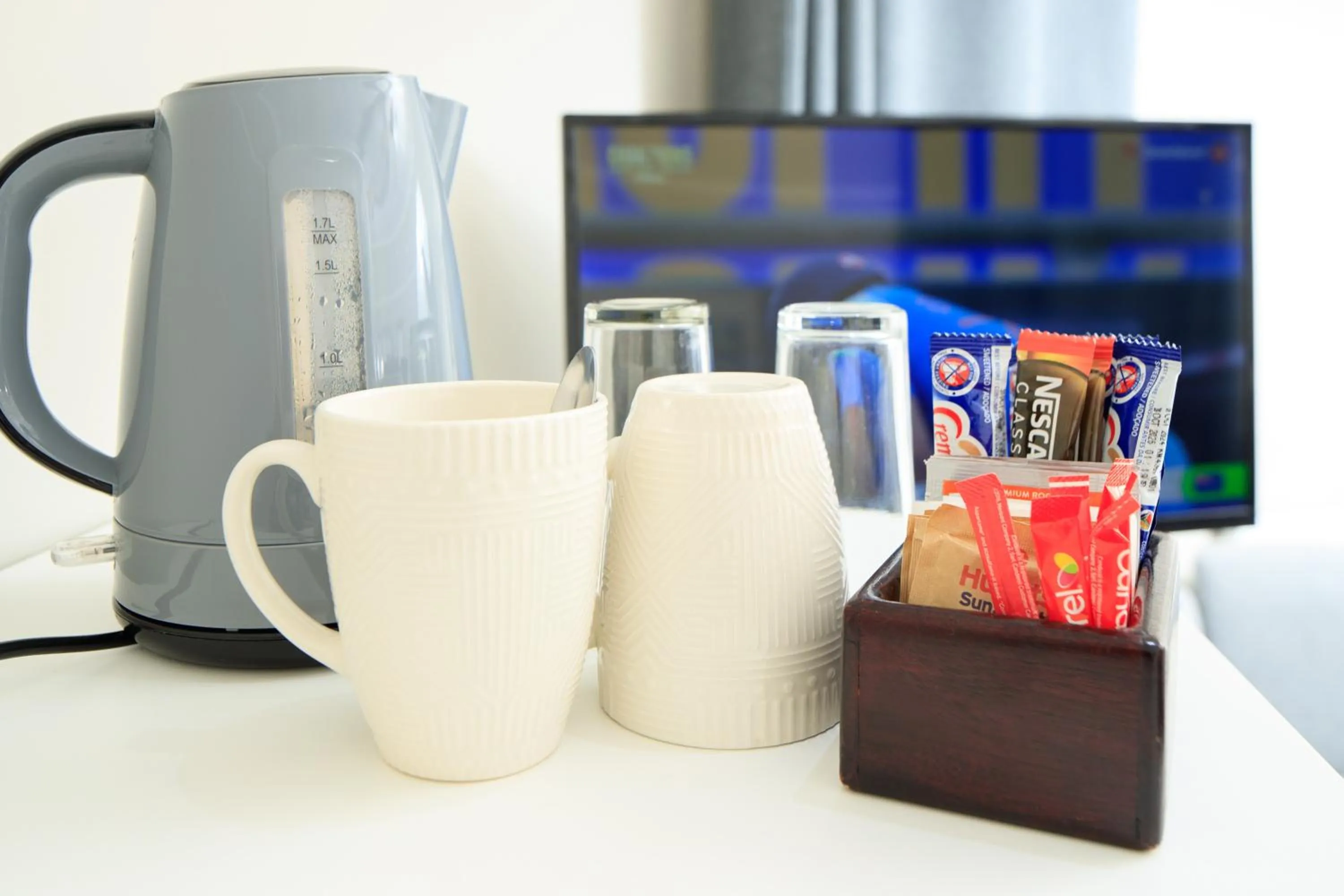 Coffee/tea facilities in Mount Currie Inn