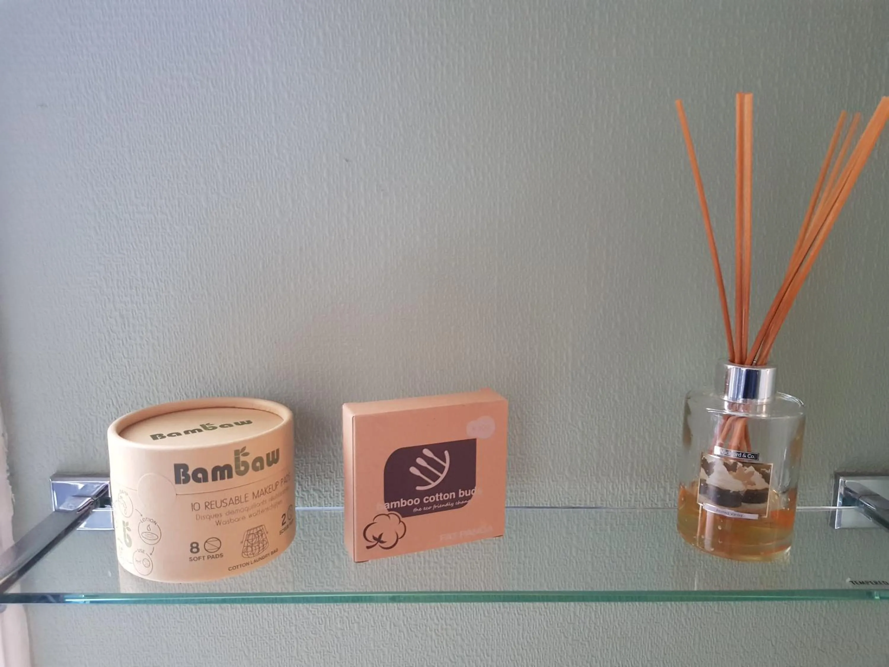 Bathroom in The Old Cross Inn