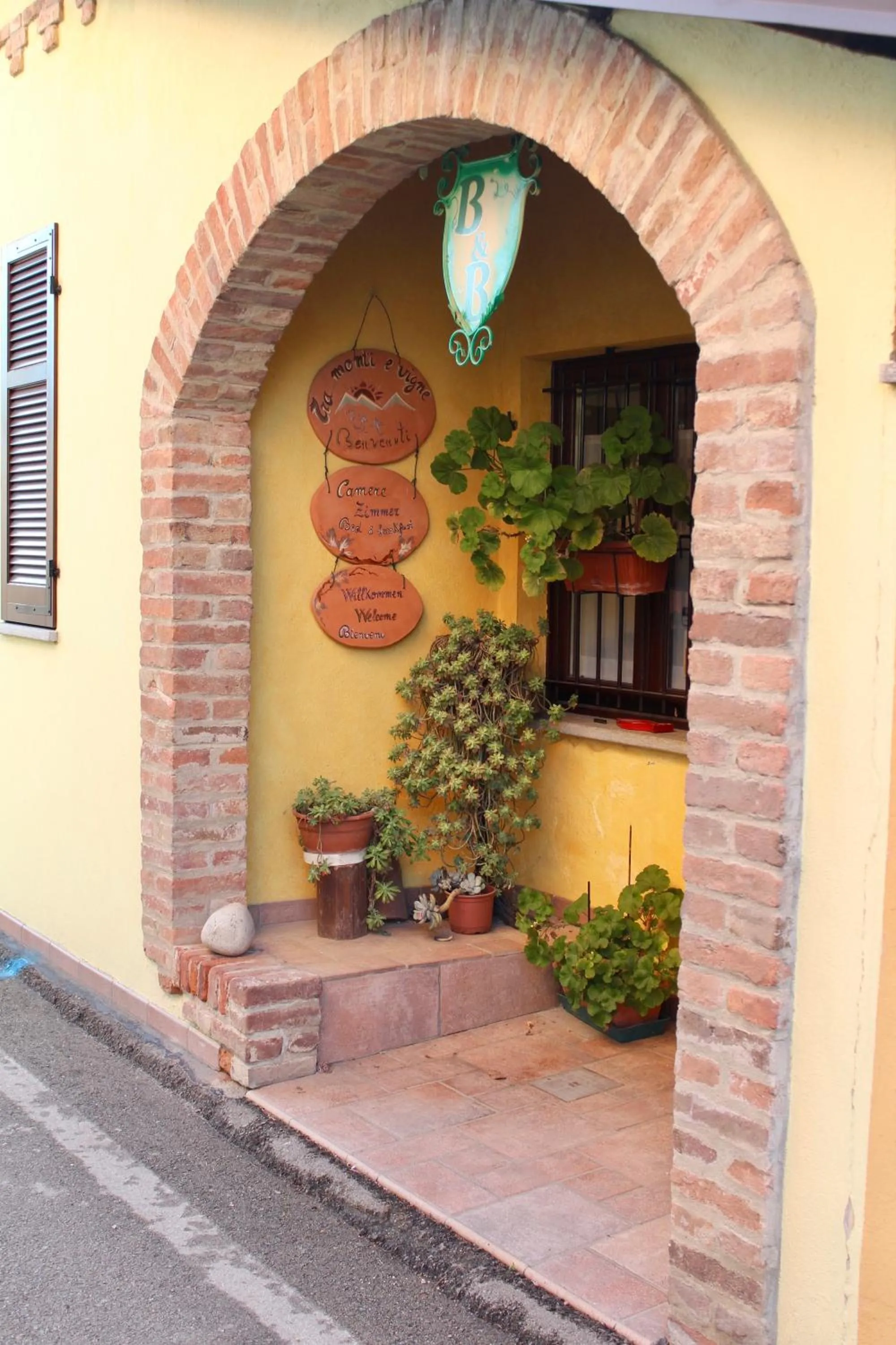 Property building in Tra... Monti E Vigne