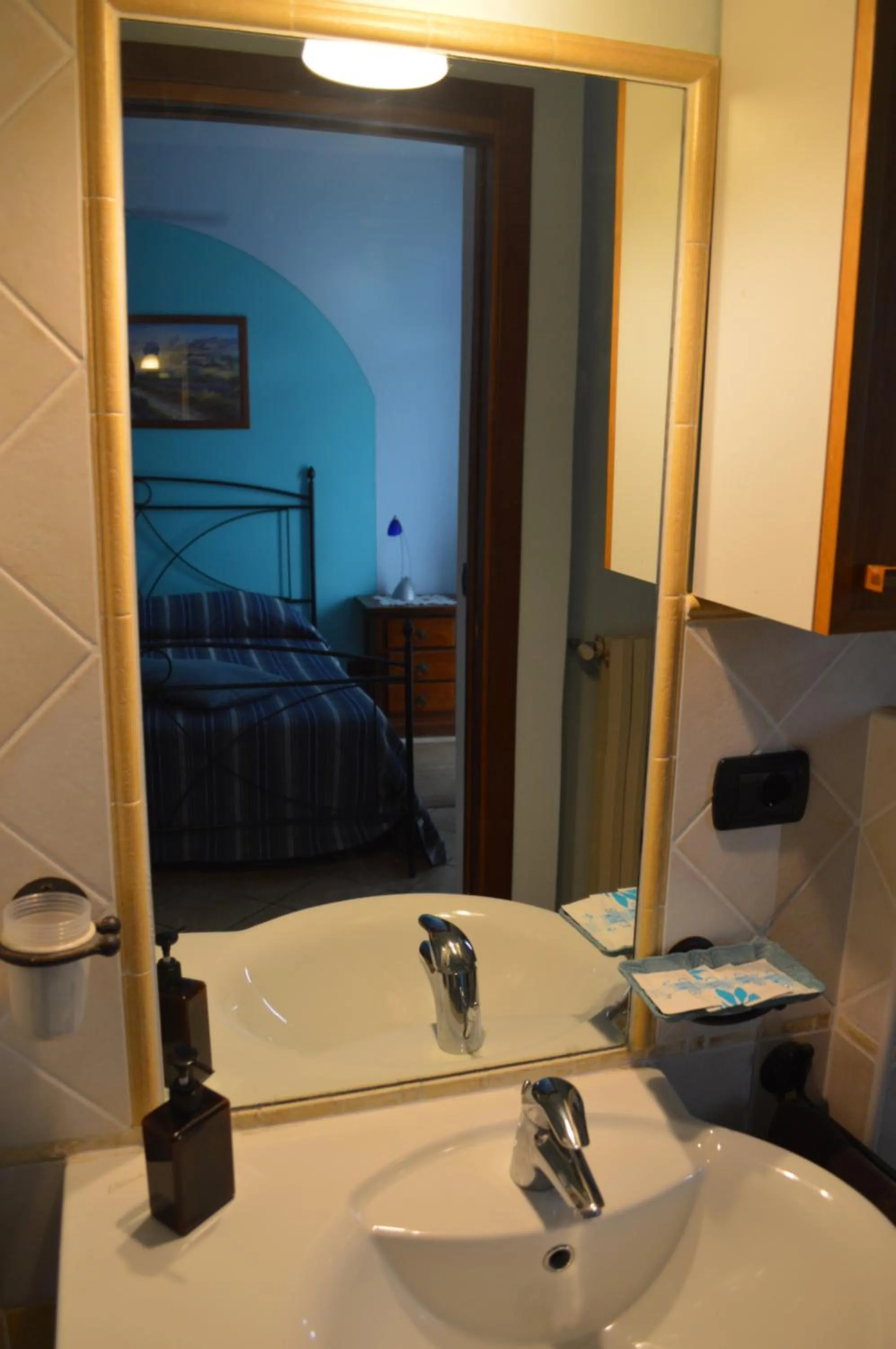 Tra... Monti E Vigne