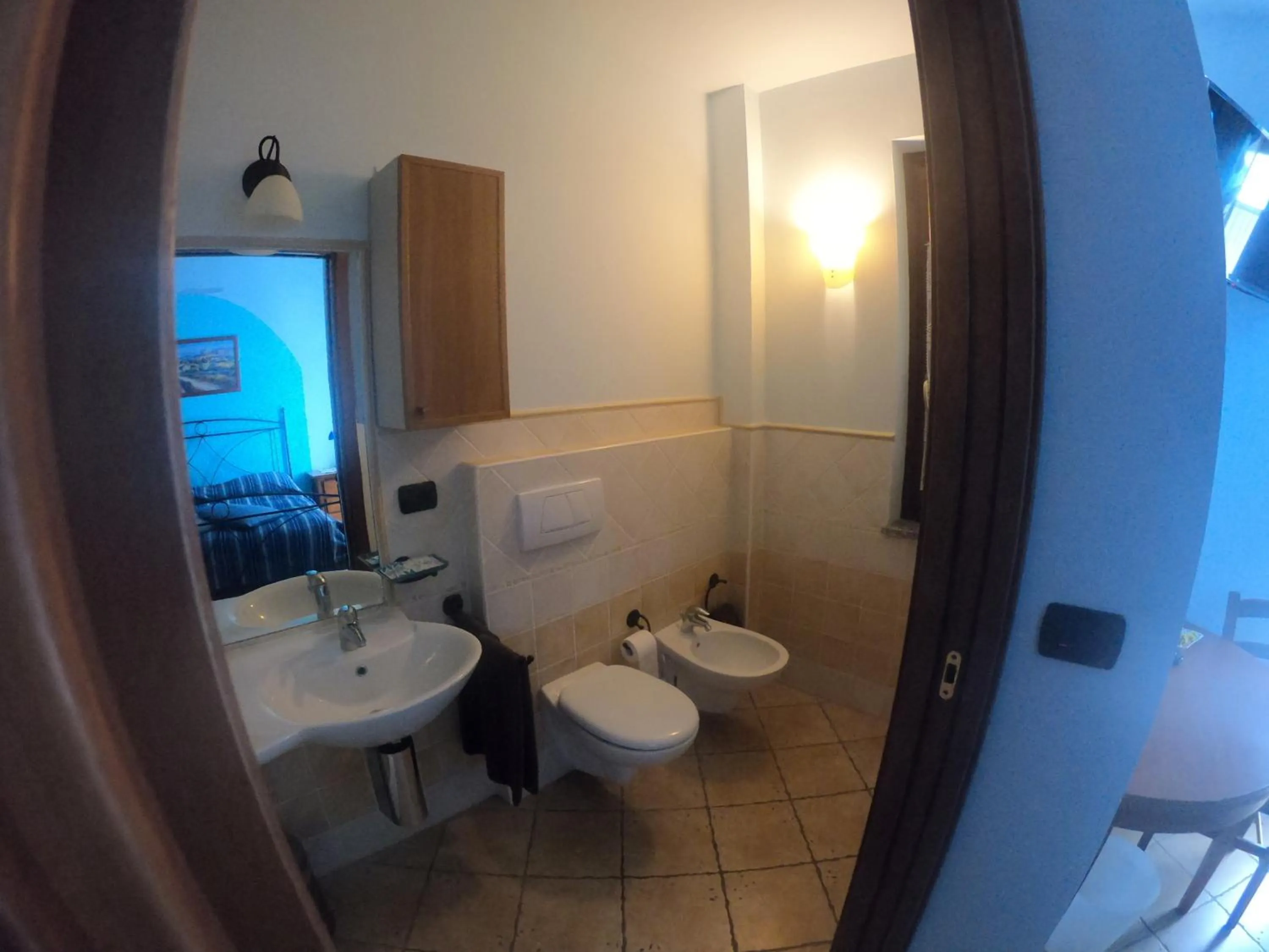 Tra... Monti E Vigne