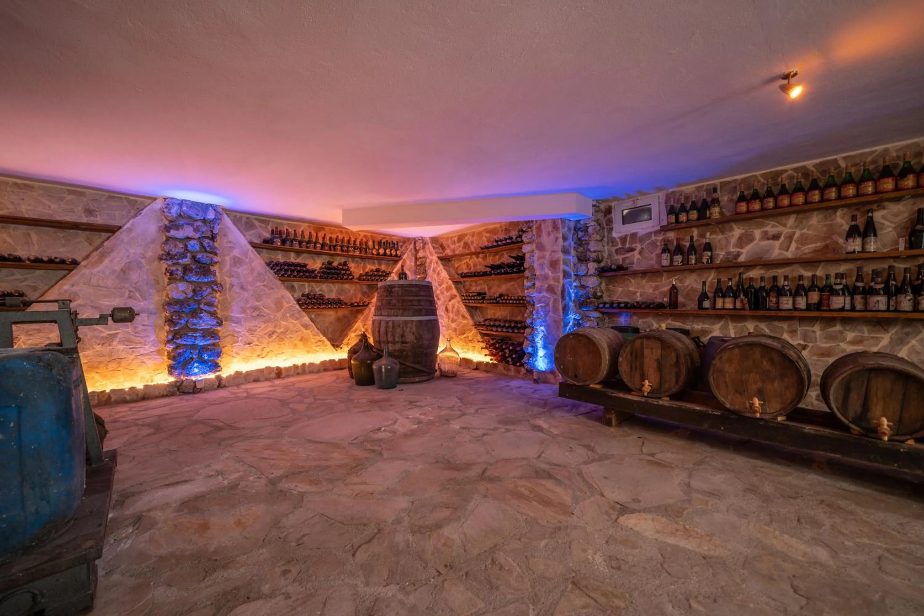 Drinks in Tselikas Hotel