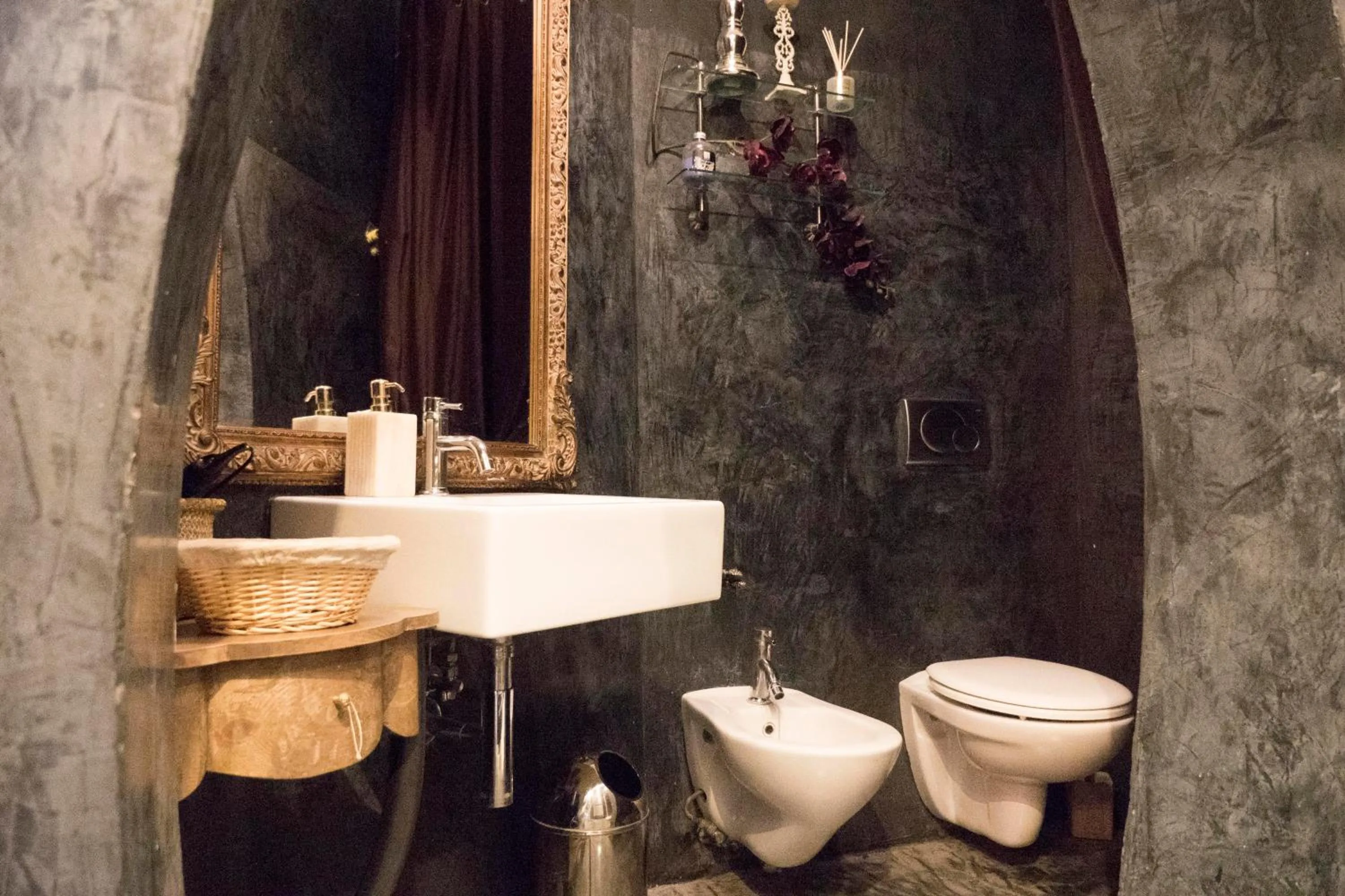 Bathroom in Les Chambres de Amelie B&B