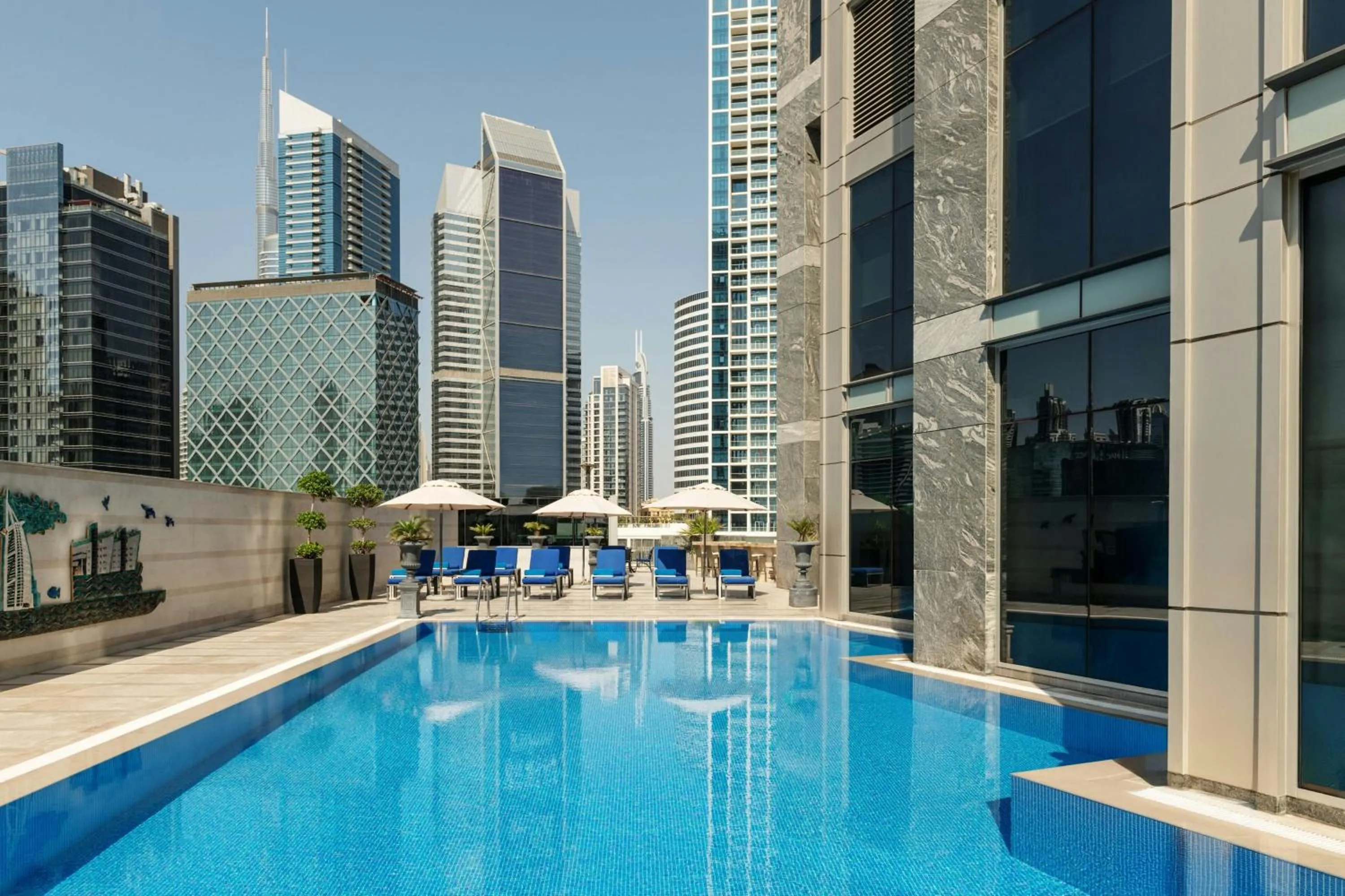 Swimming pool in Renaissance Business Bay Hotel, Dubai