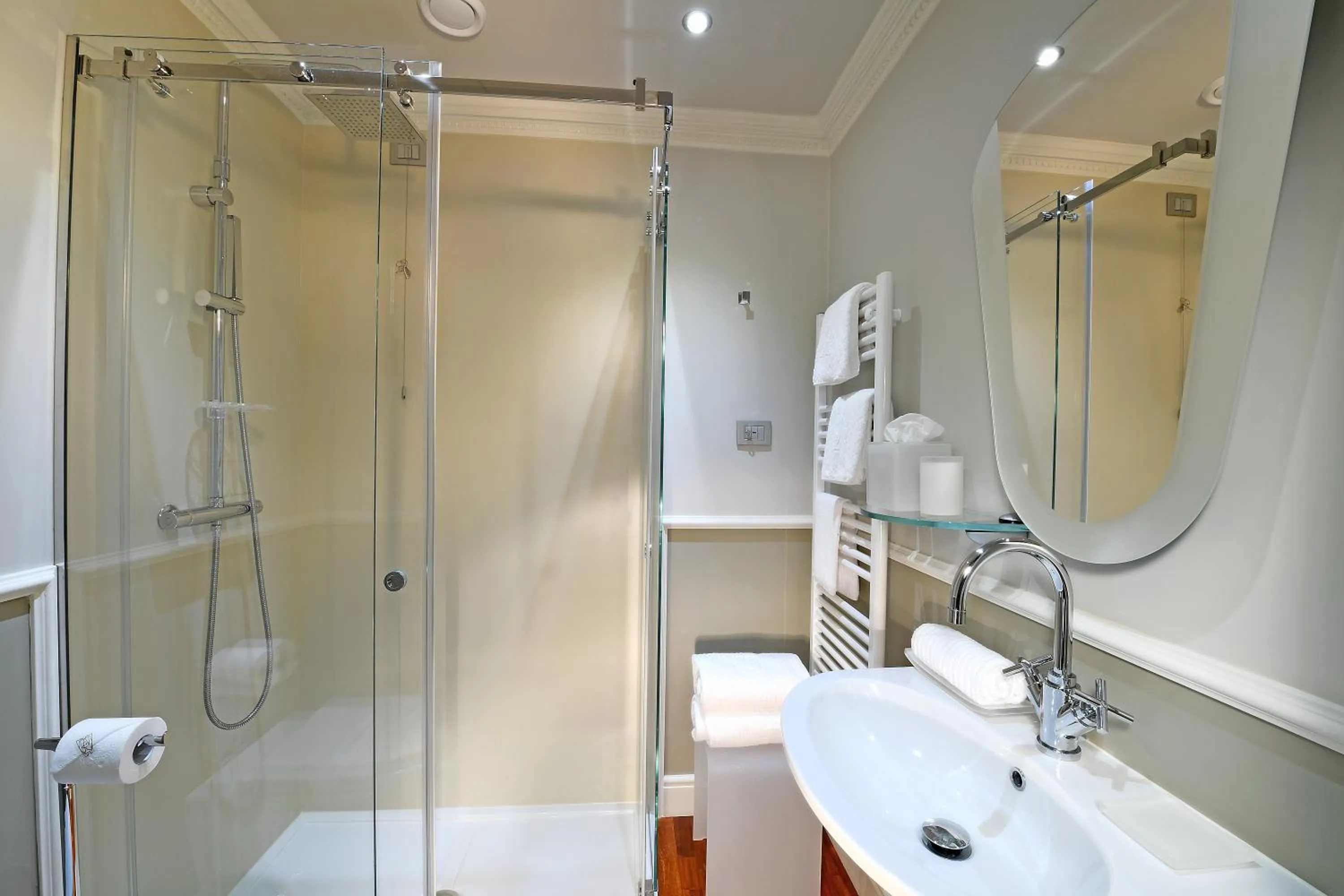 Bathroom in La Ribezza Boutique Hotel