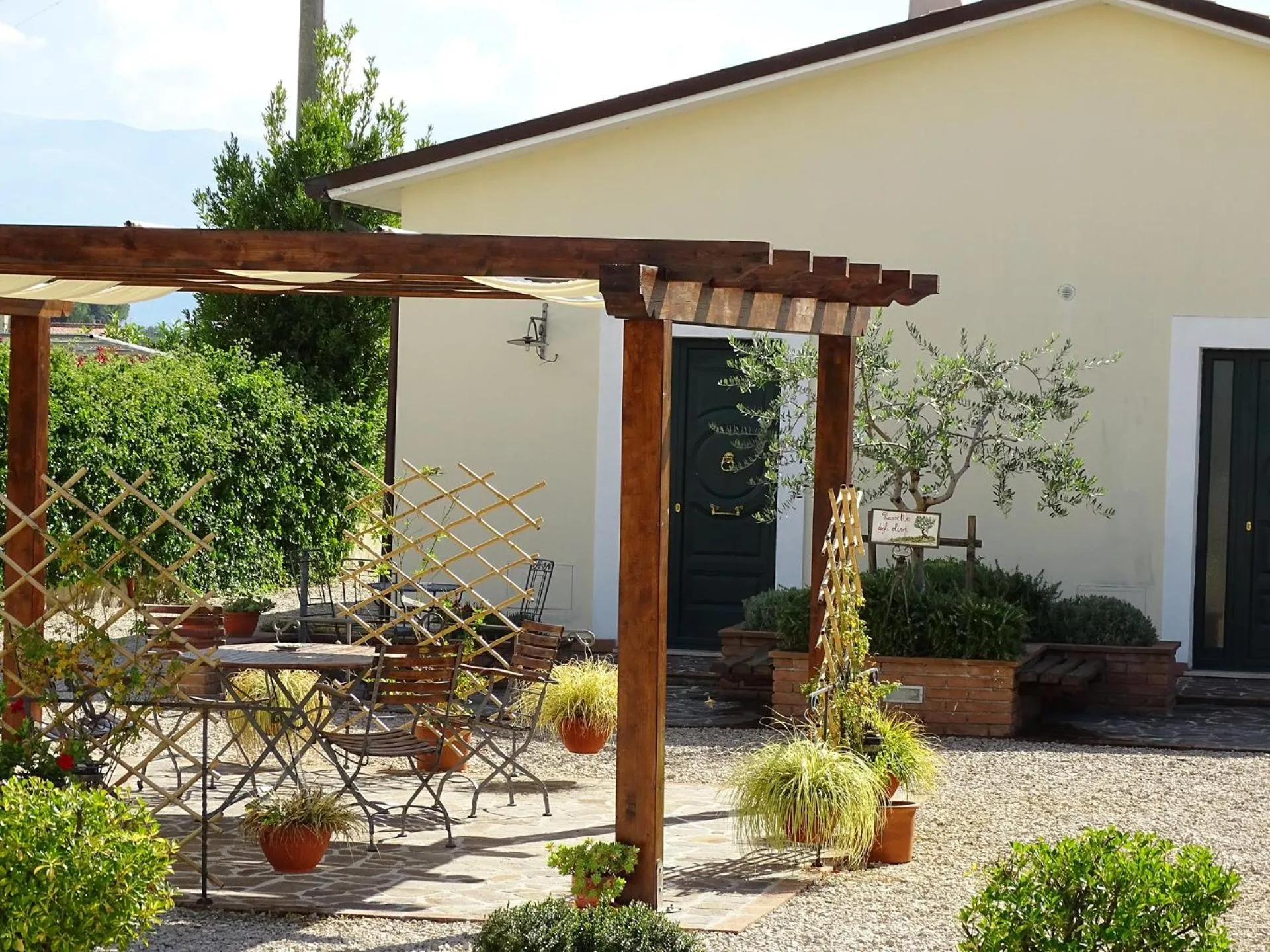 Patio in Residence Terra Dei Santi Country House
