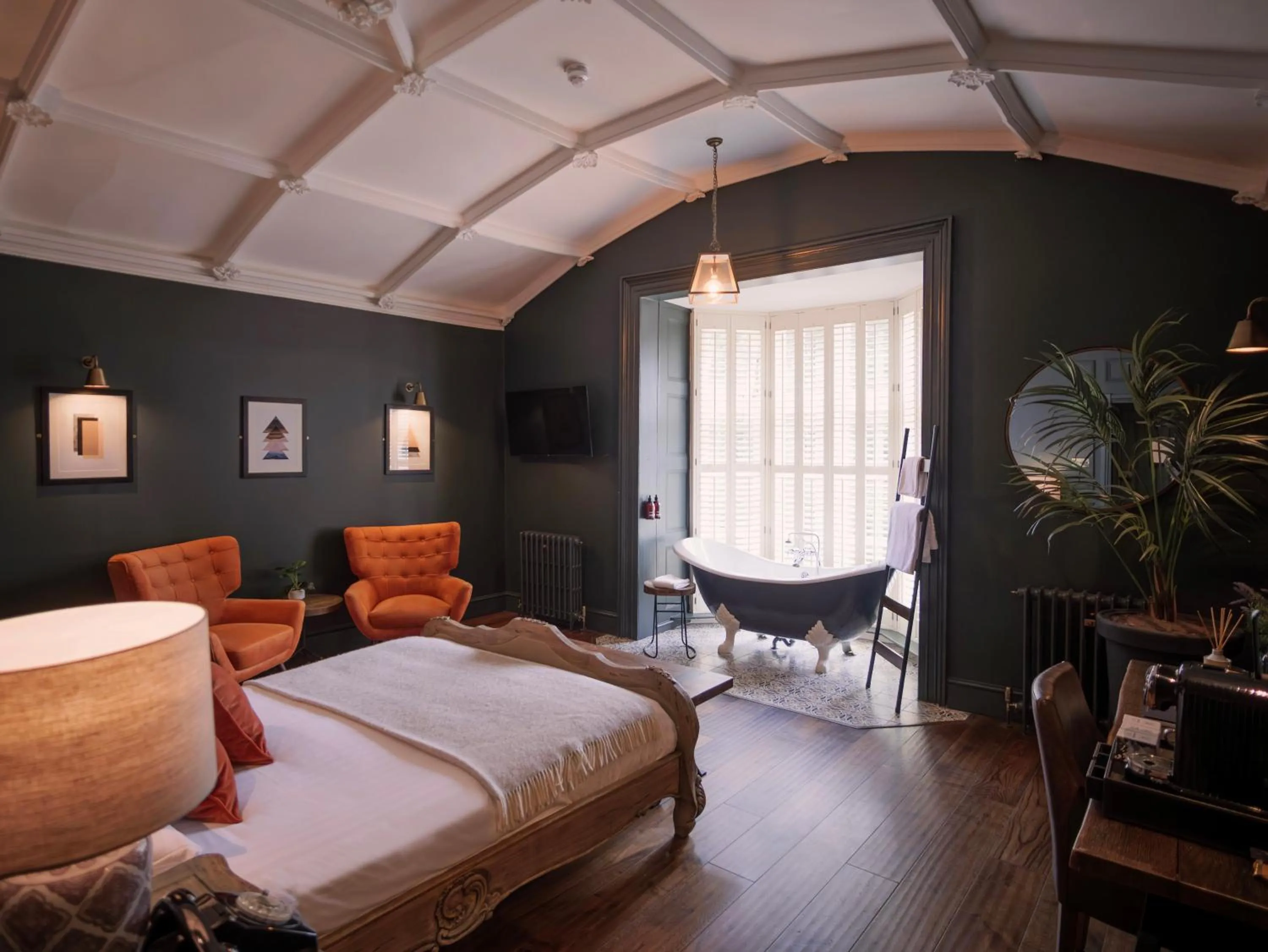 Bedroom, Bed in The Priory Hotel