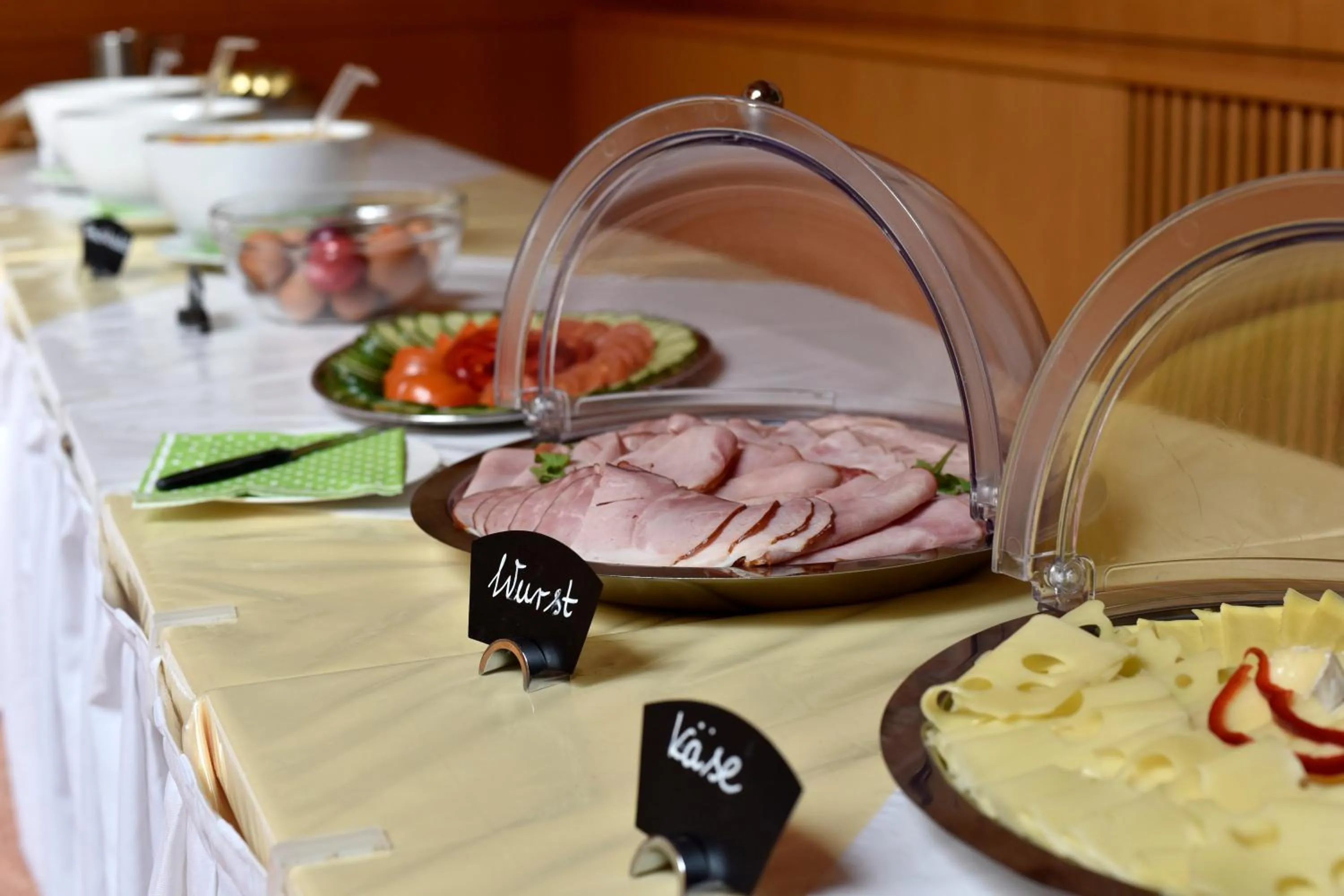 Buffet breakfast in Junges Hotel Tulln - NÖ Jugendherbergswerk
