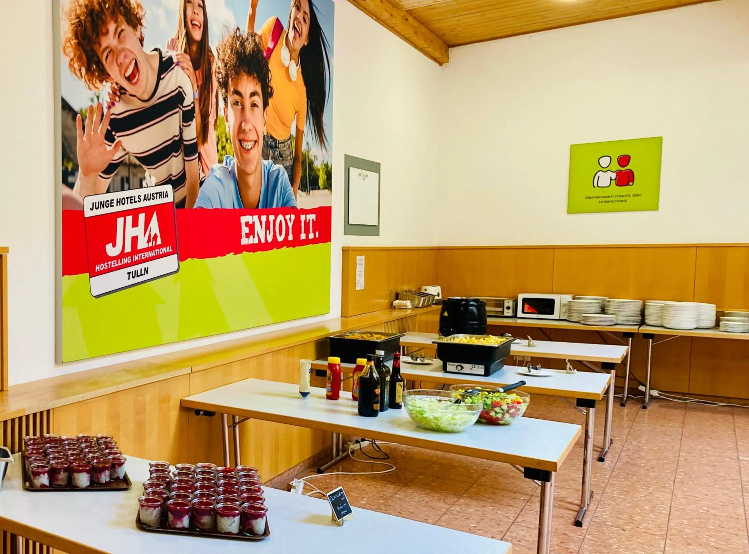 Food and drinks in Junges Hotel Tulln - NÖ Jugendherbergswerk