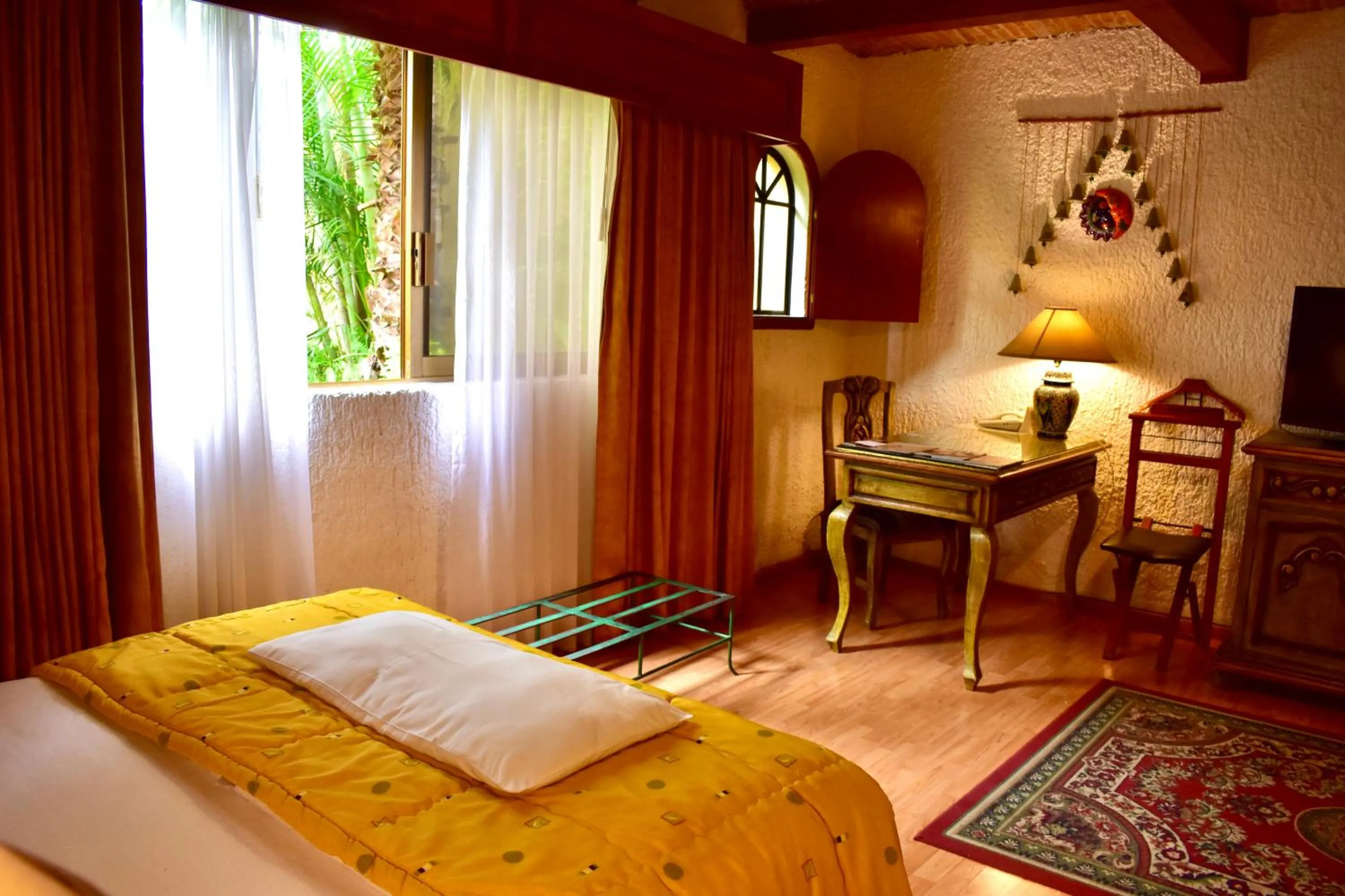 Bed in Hotel La Mansion del Sol