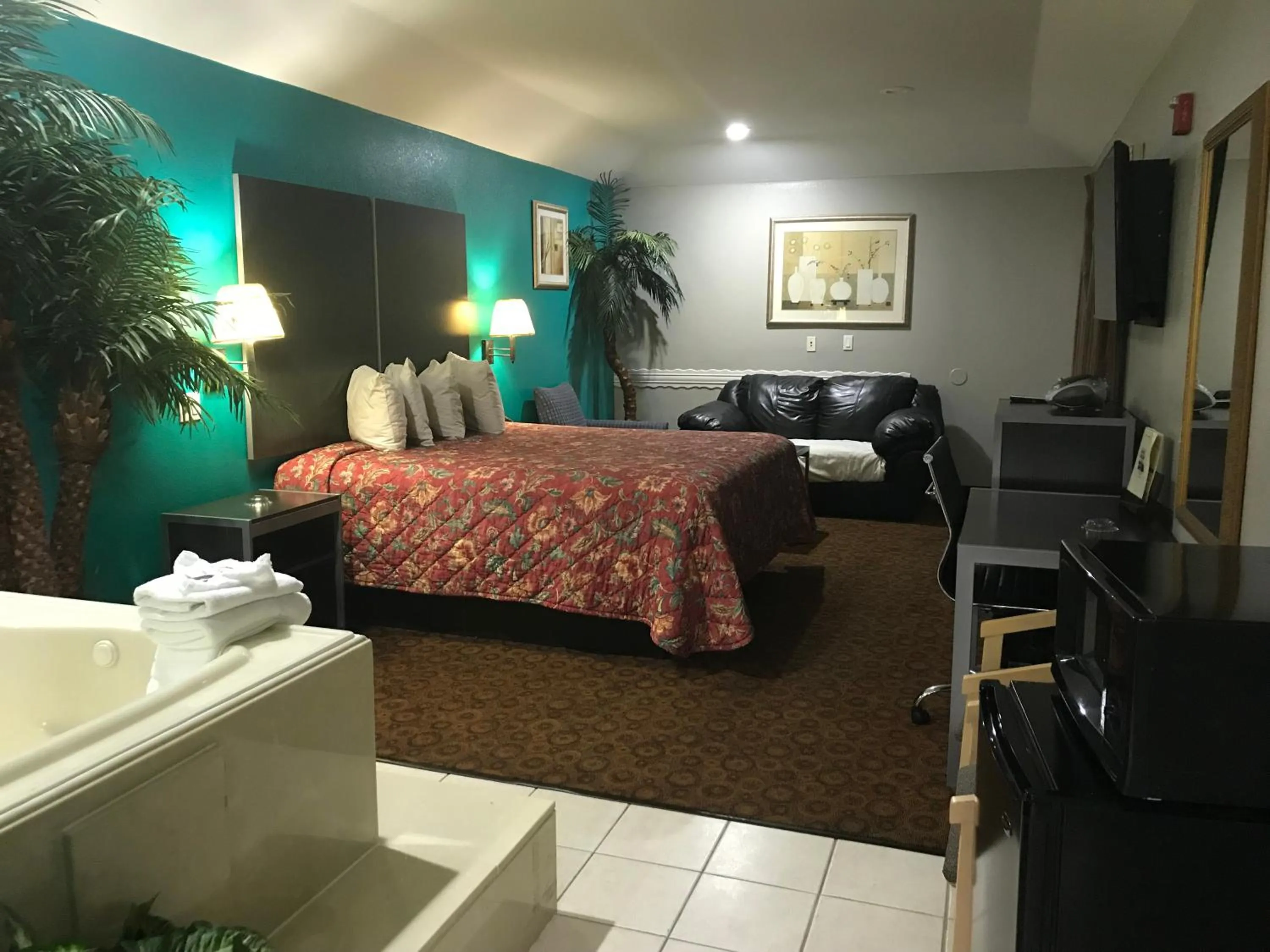 Camelot Inn and Suites