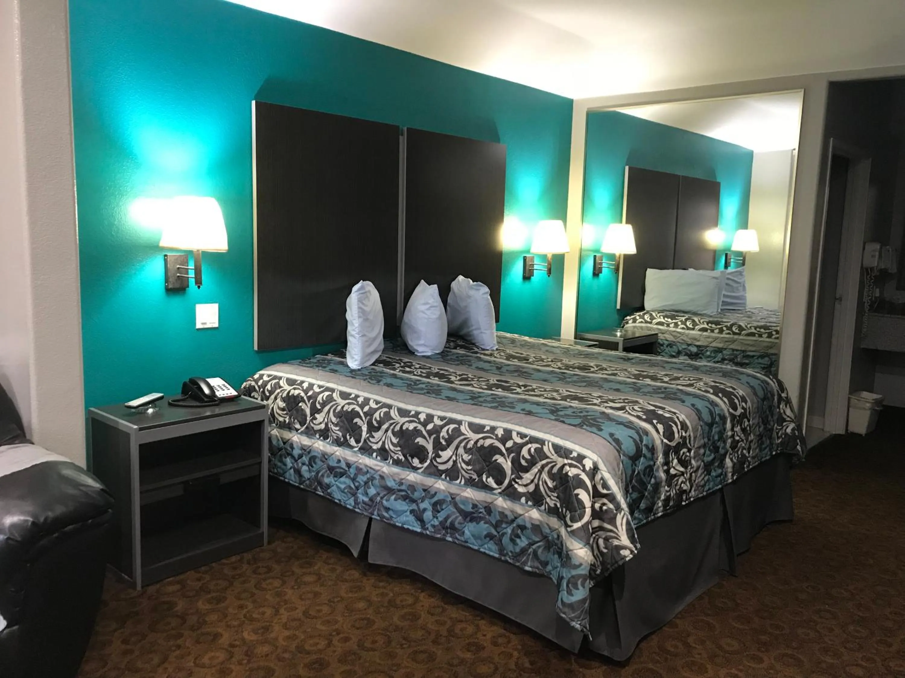 Camelot Inn and Suites