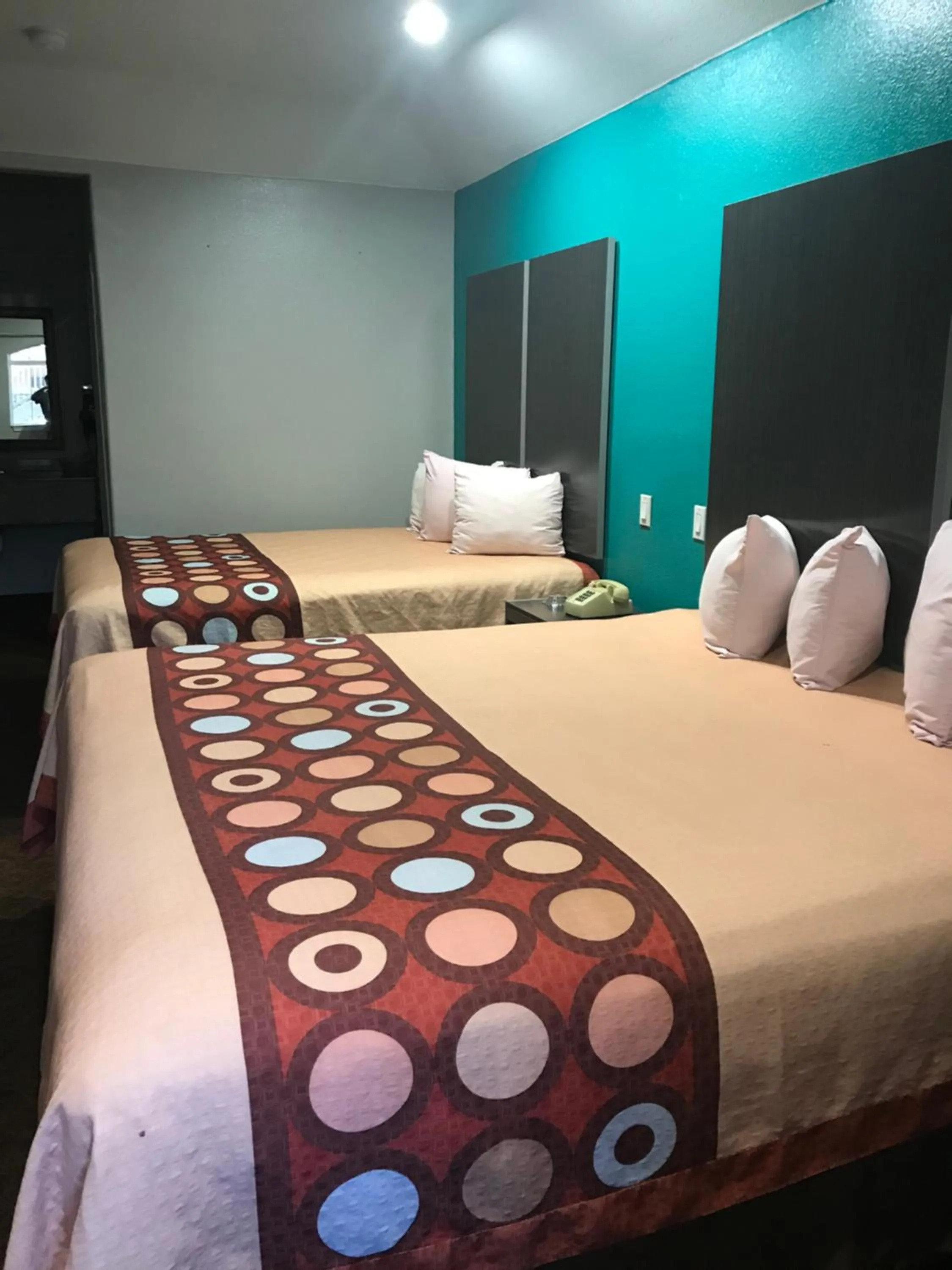 Camelot Inn and Suites