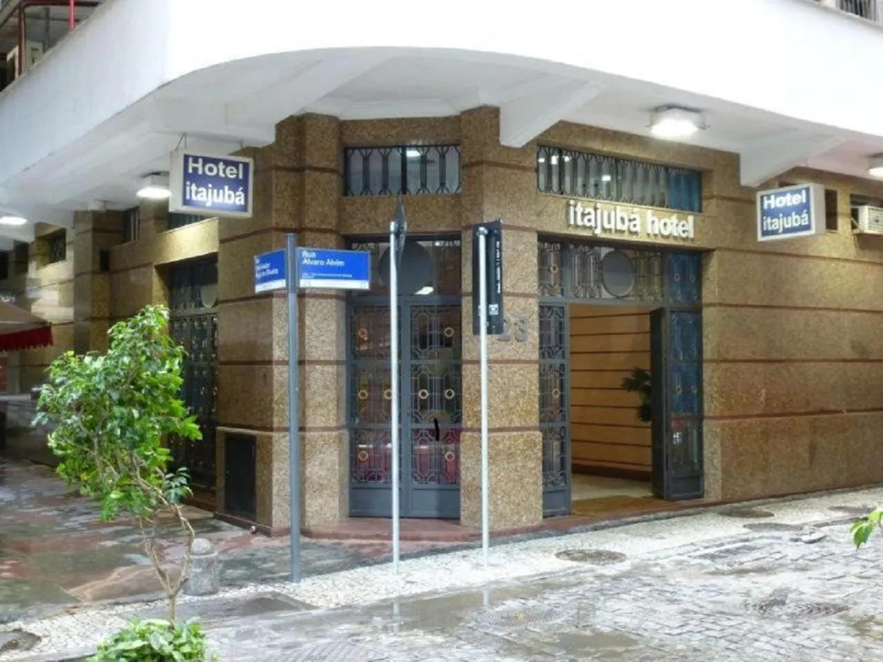 Facade/entrance in Itajubá Hotel