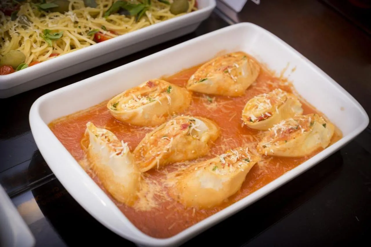 Food and drinks in Hotel Rekinte