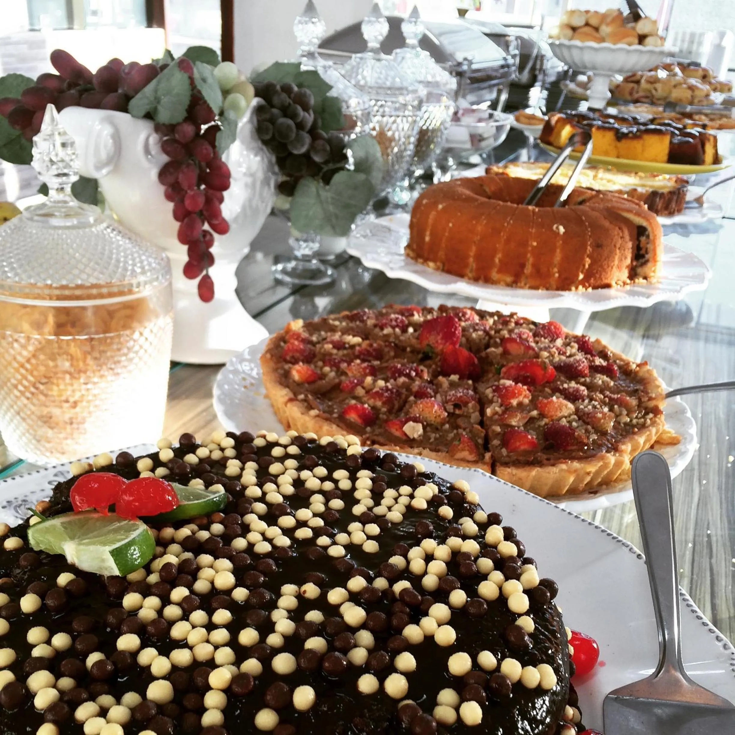 Restaurant/places to eat in Hotel Rekinte