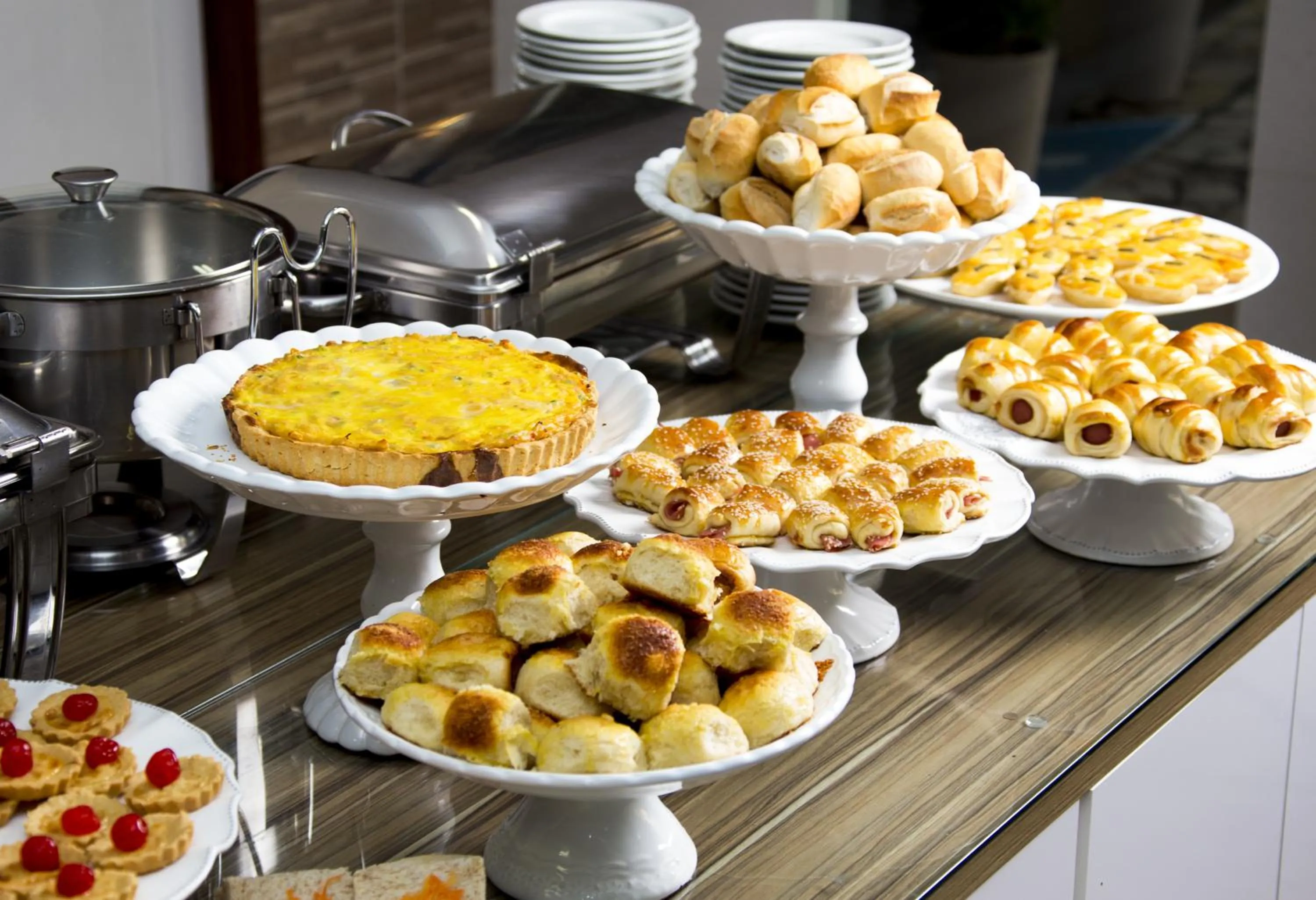 Buffet breakfast in Hotel Rekinte