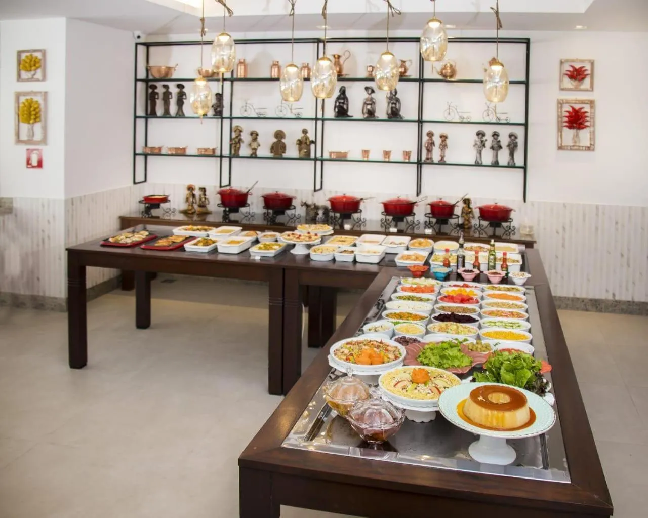 Lunch in Hotel Rekinte