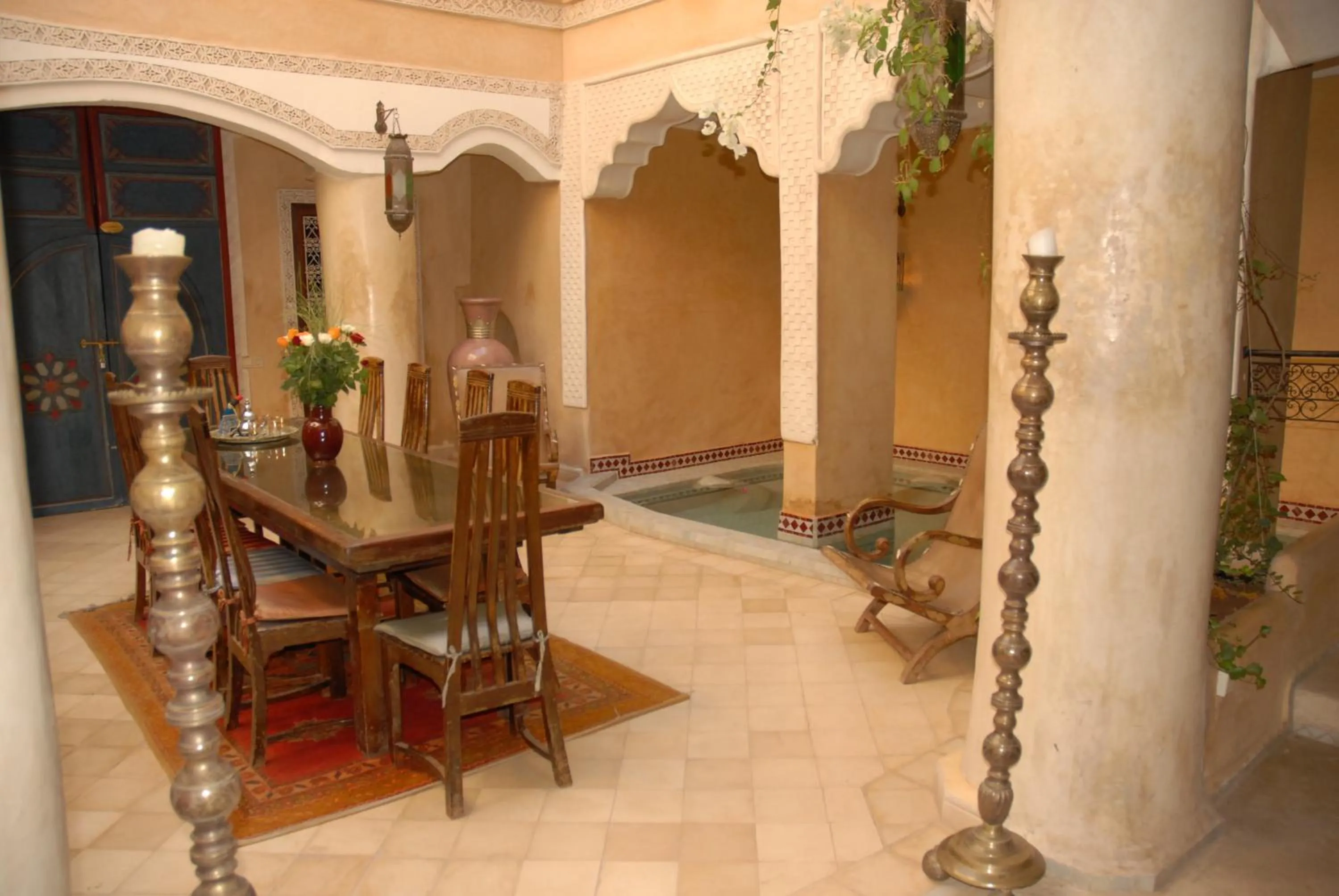 Swimming pool in Riad Lorsya