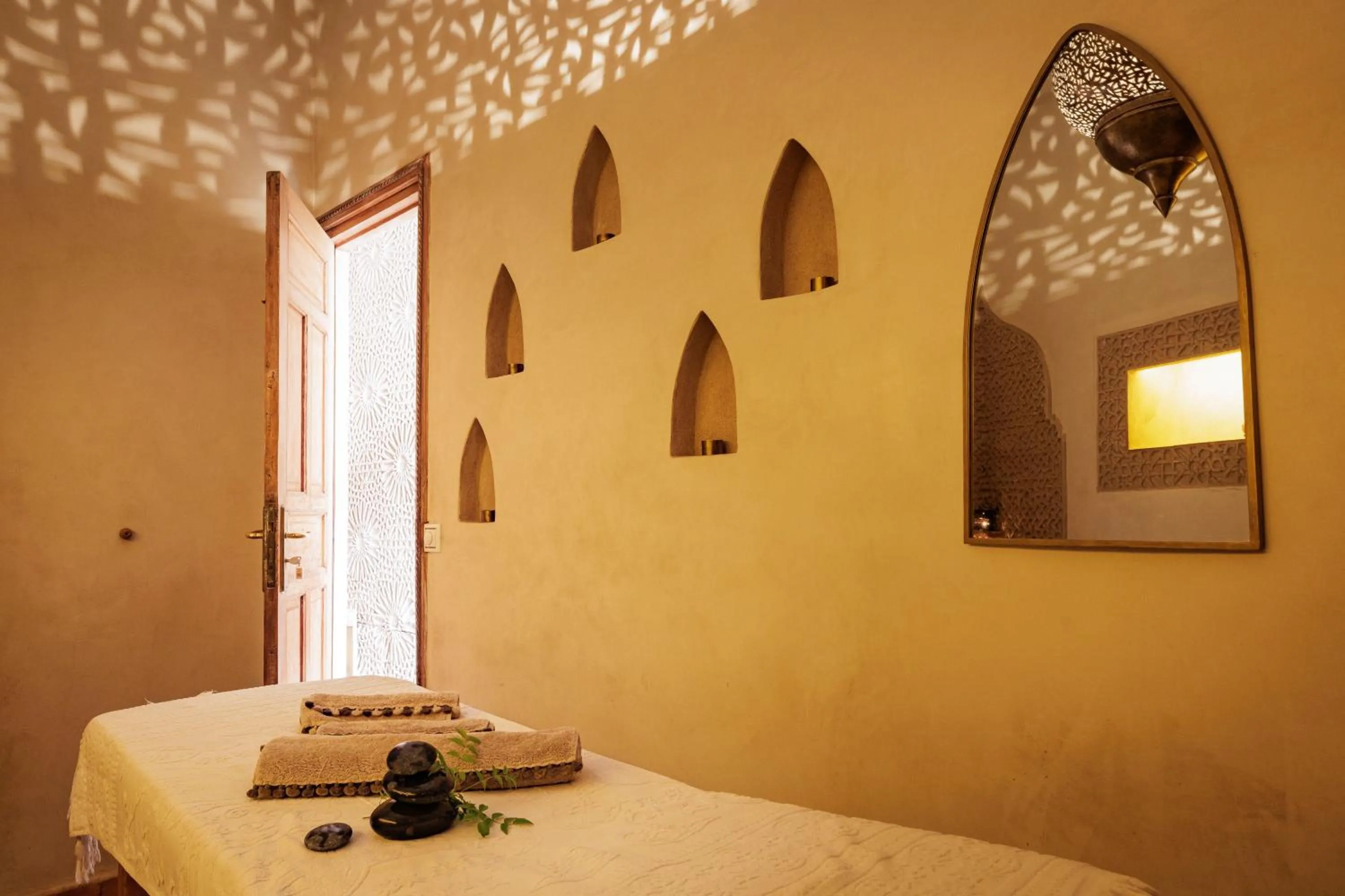 Massage, Bed in La Villa Nomade