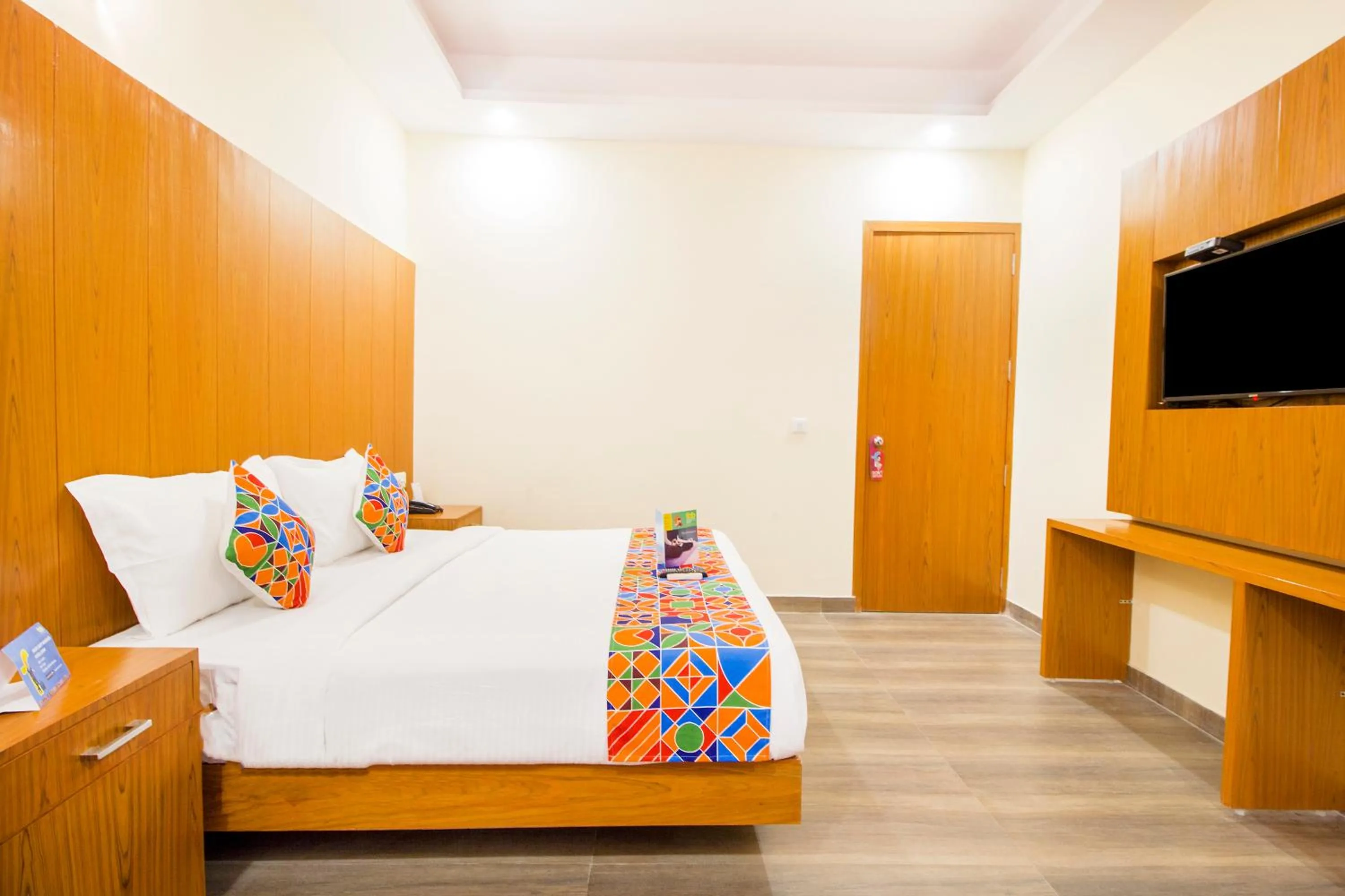 TV and multimedia, Bed in FabHotel Aries - Nr IGI Airport New Delhi