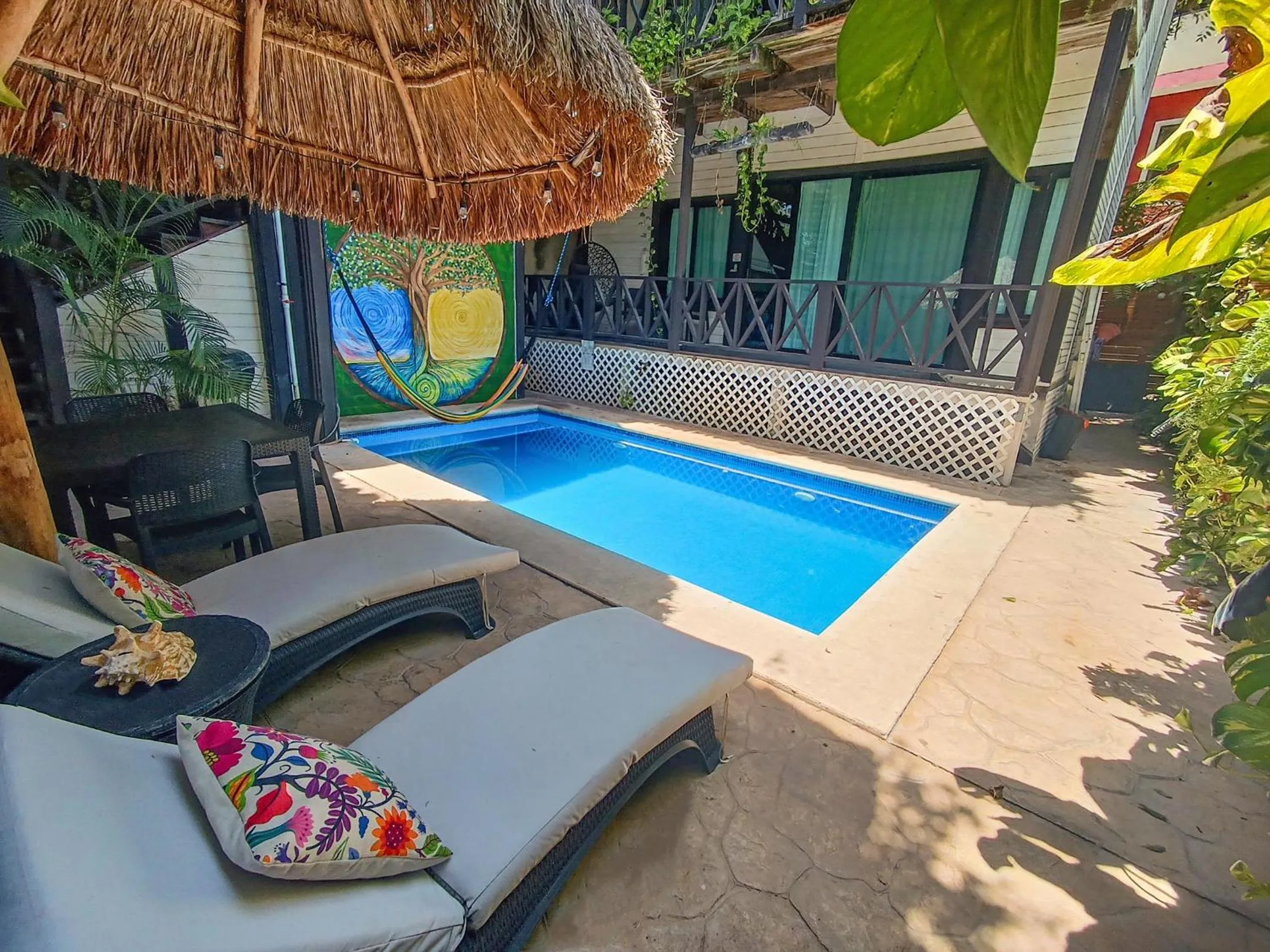 Day in Alicat Villas