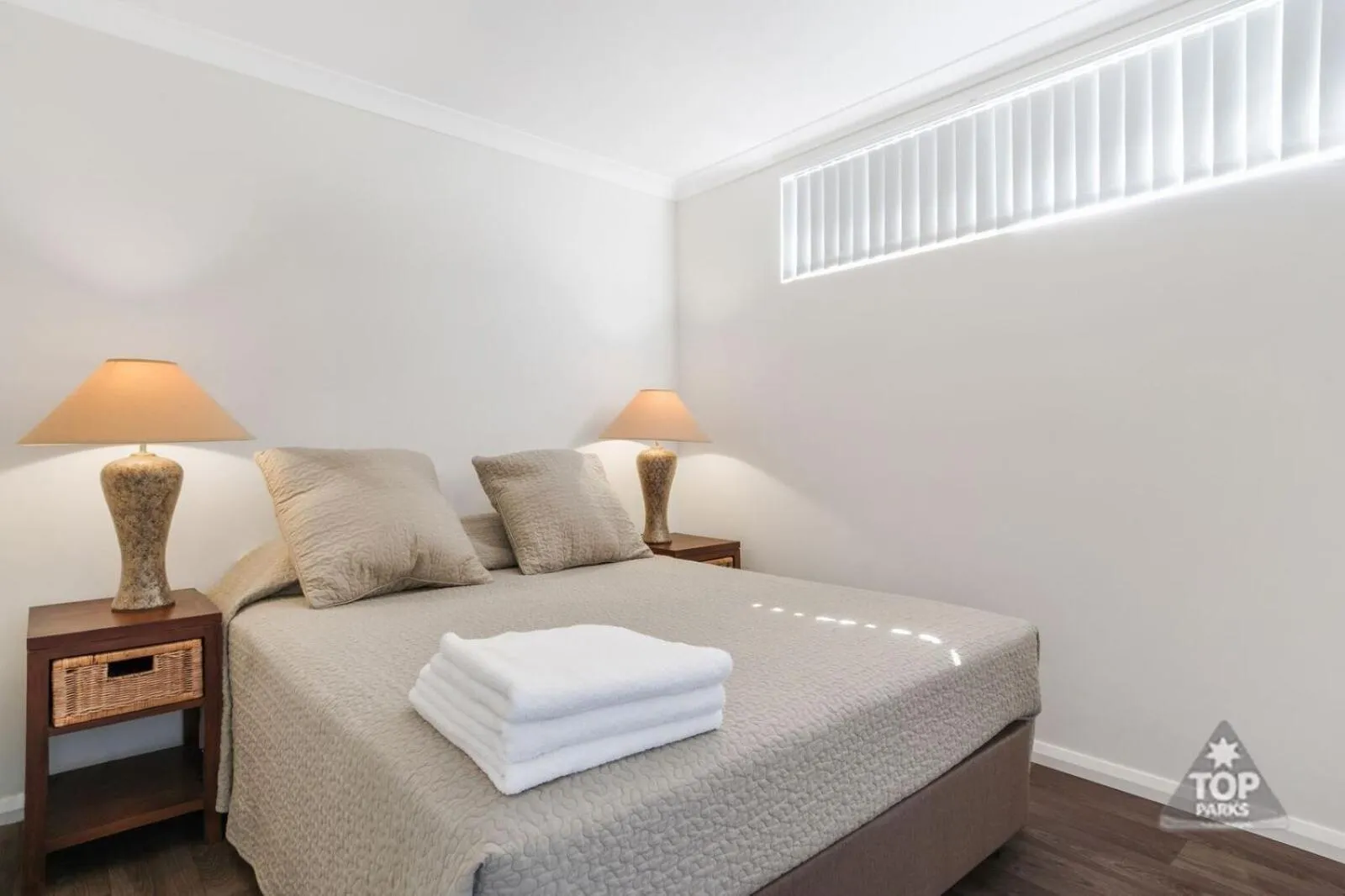 Bed in Dongara Tourist Park