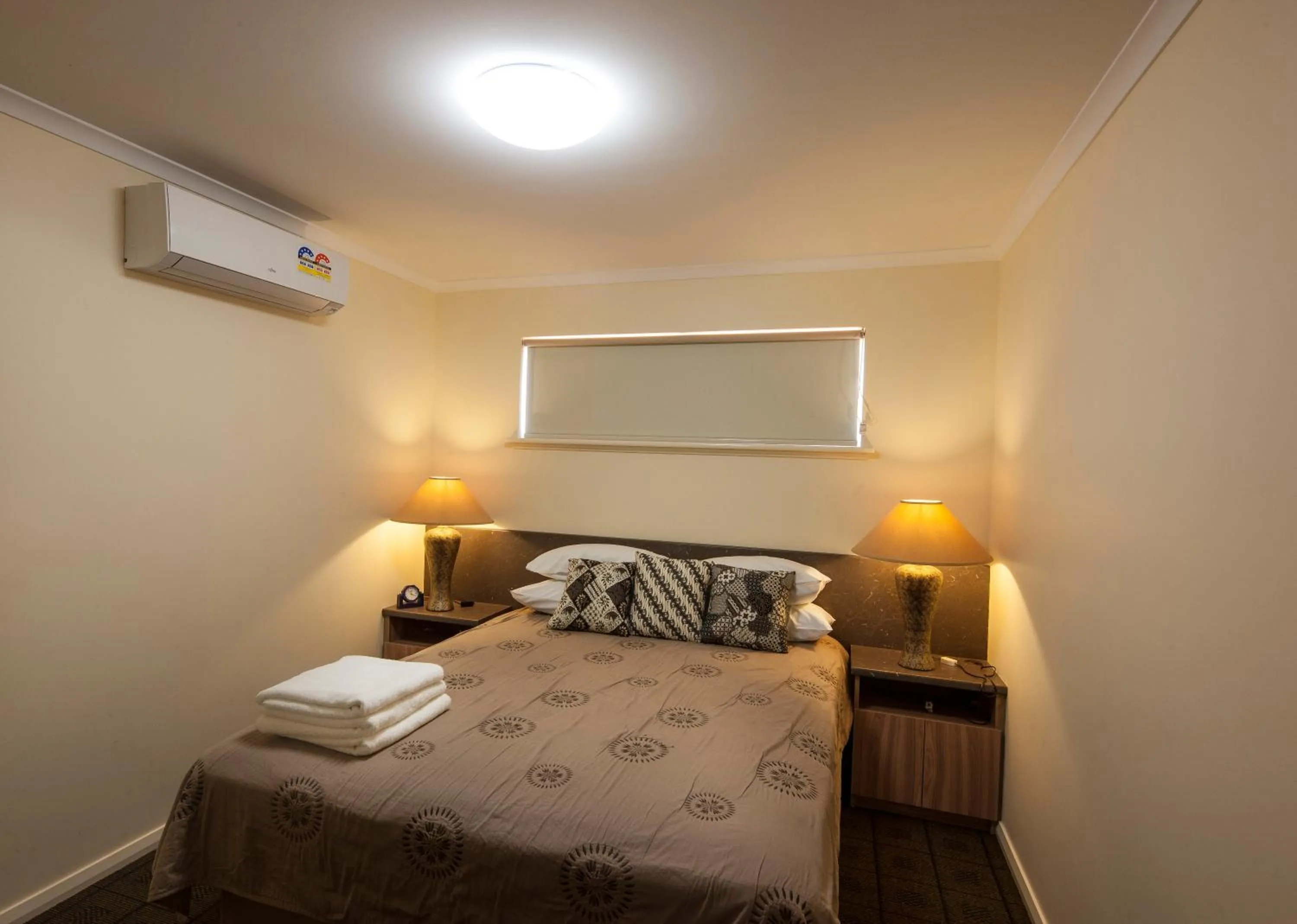 Bed in Dongara Tourist Park