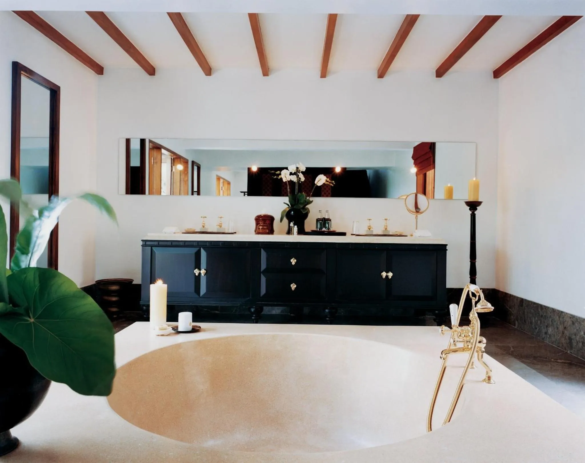 Bedroom in COMO Shambhala Estate