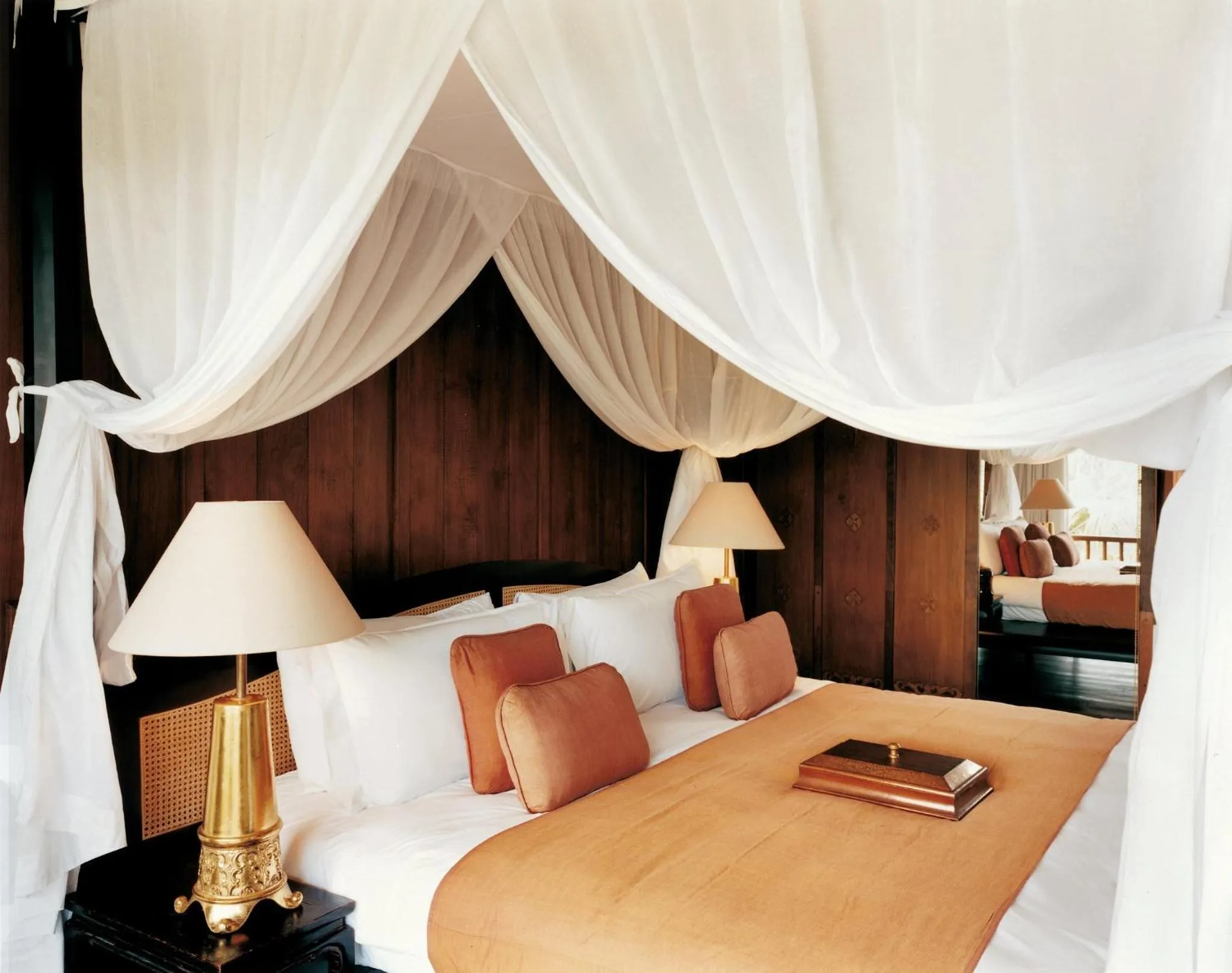 Photo of the whole room, Bed in COMO Shambhala Estate