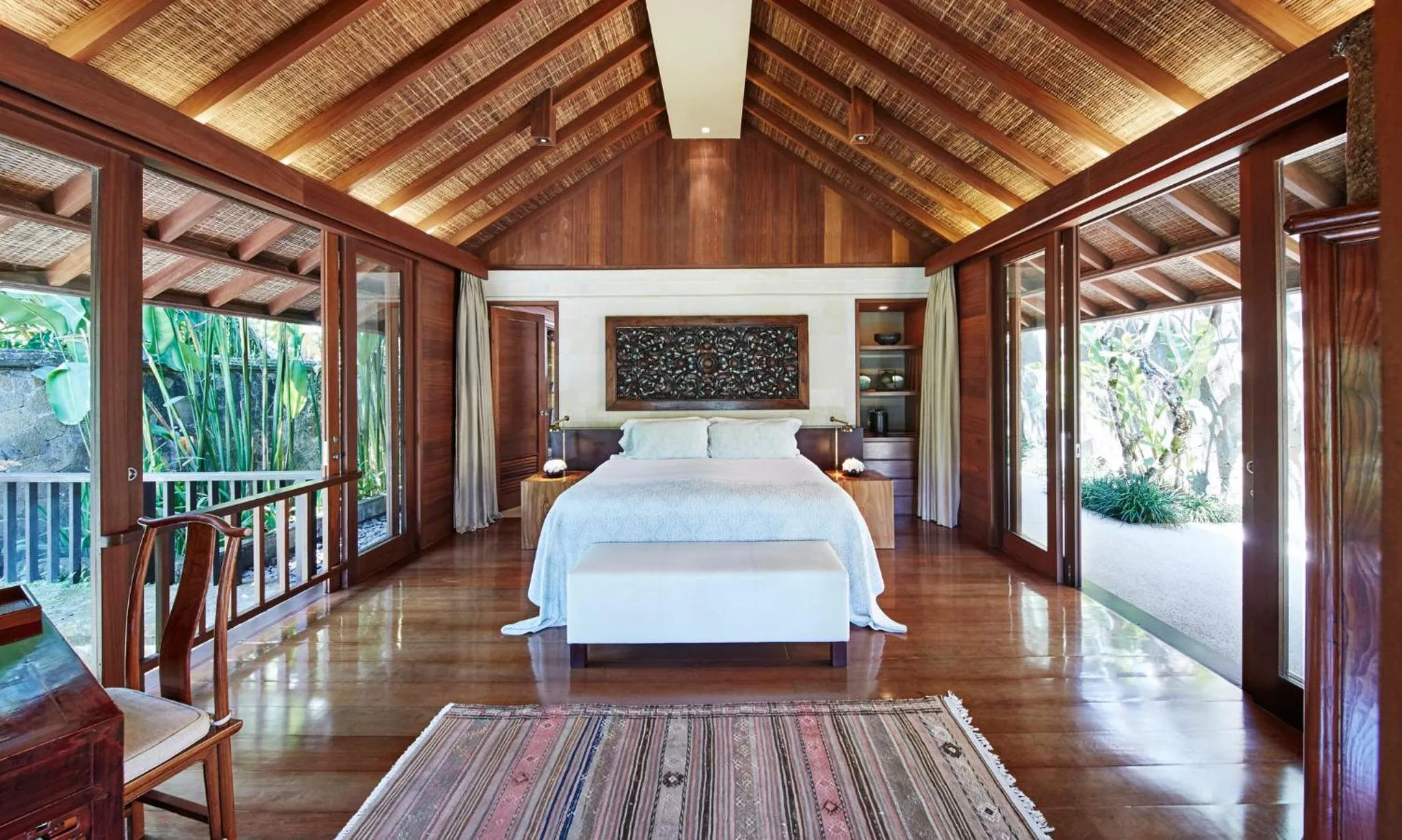 Photo of the whole room, Bed in COMO Shambhala Estate